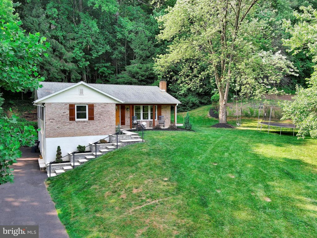 Photo of 1215 PENNSY RD, PEQUEA, PA 17565 (MLS # PALA2036200)