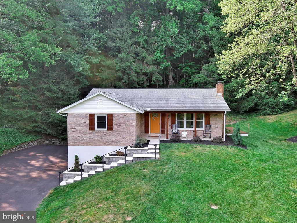 Photo of 1215 PENNSY RD, PEQUEA, PA 17565 (MLS # PALA2036200)