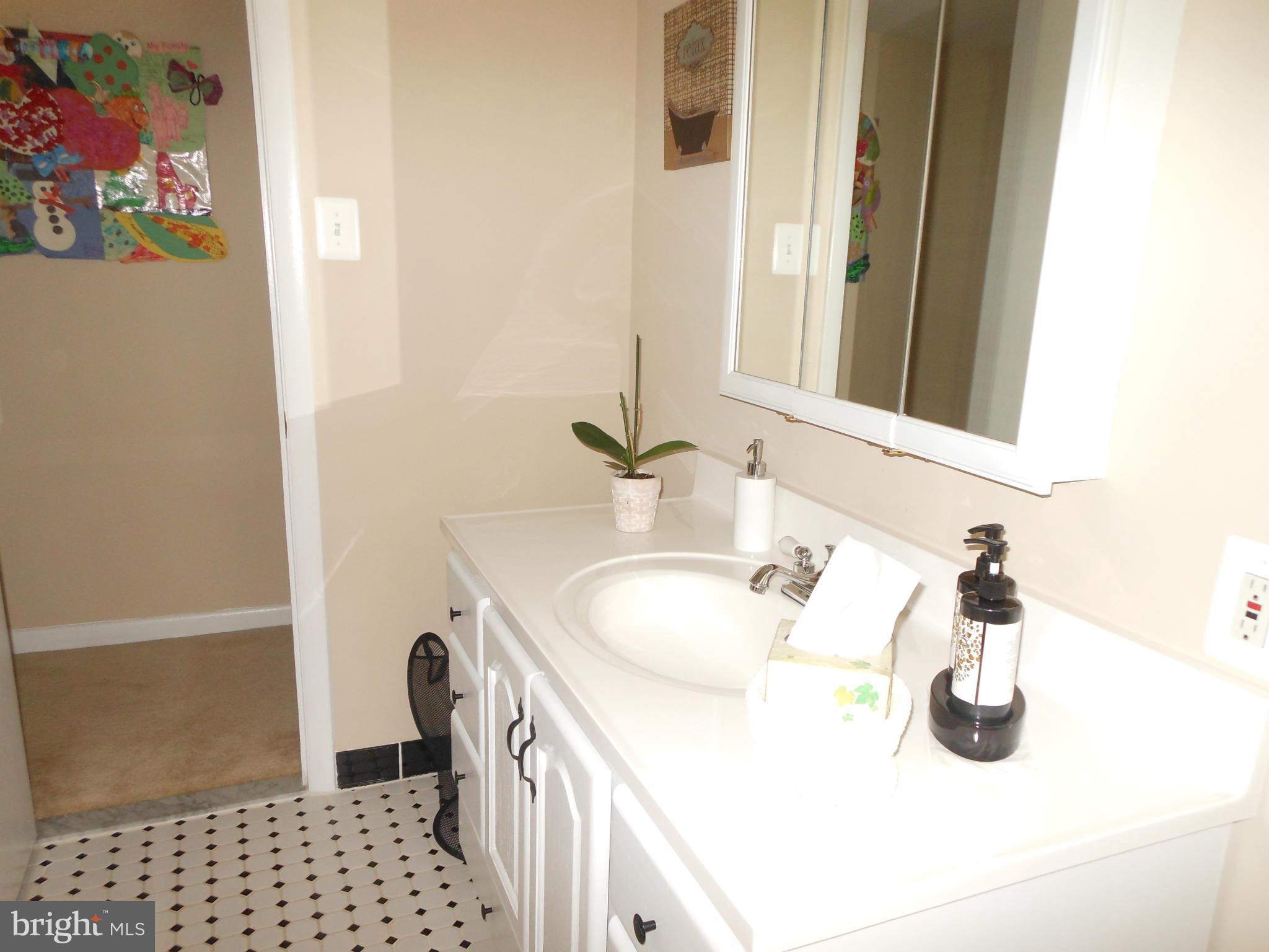 WESTBRIAR COUNTRY CLUB ESTATES - Residential Lease