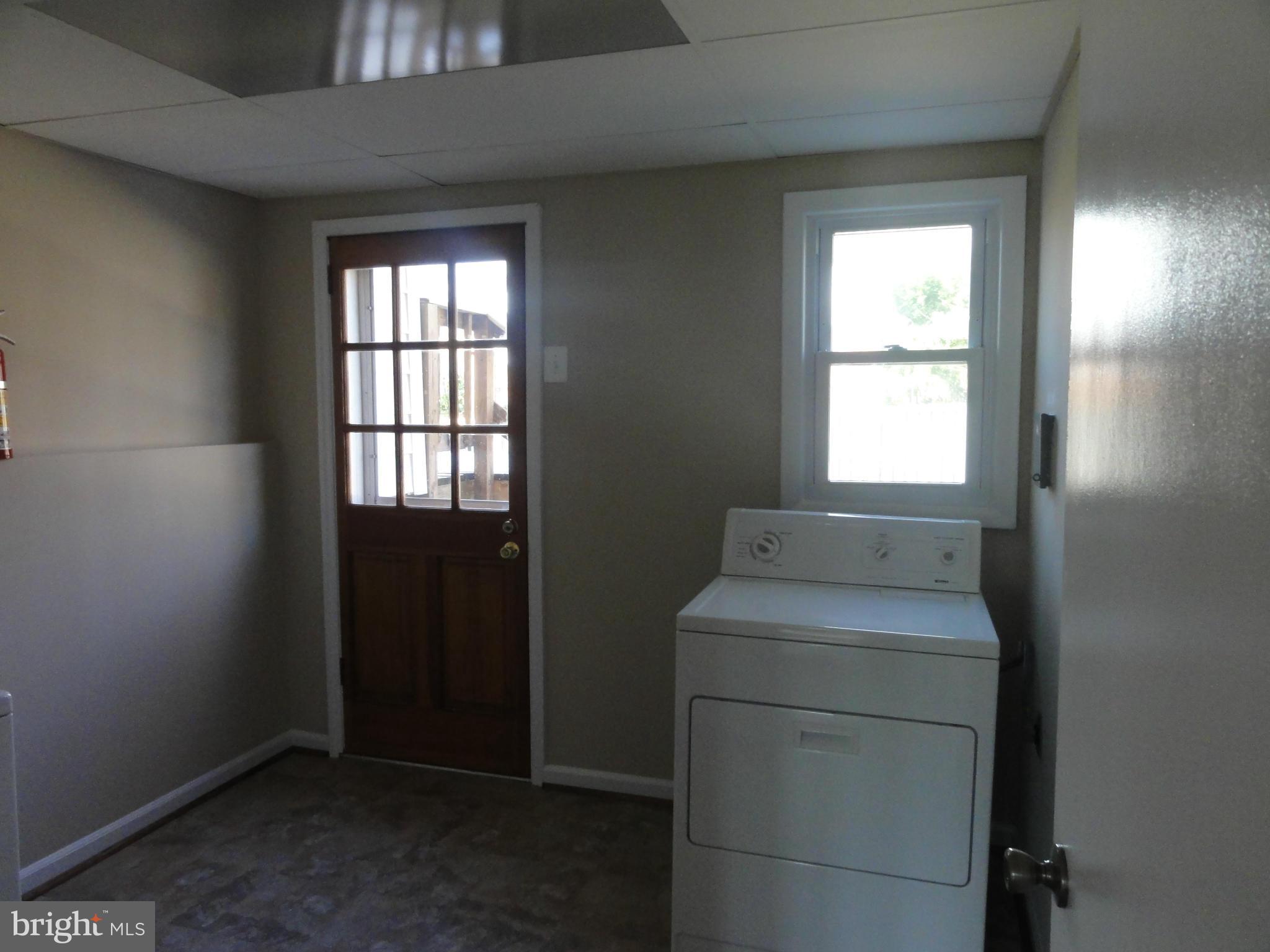 WESTBRIAR COUNTRY CLUB ESTATES - Residential Lease