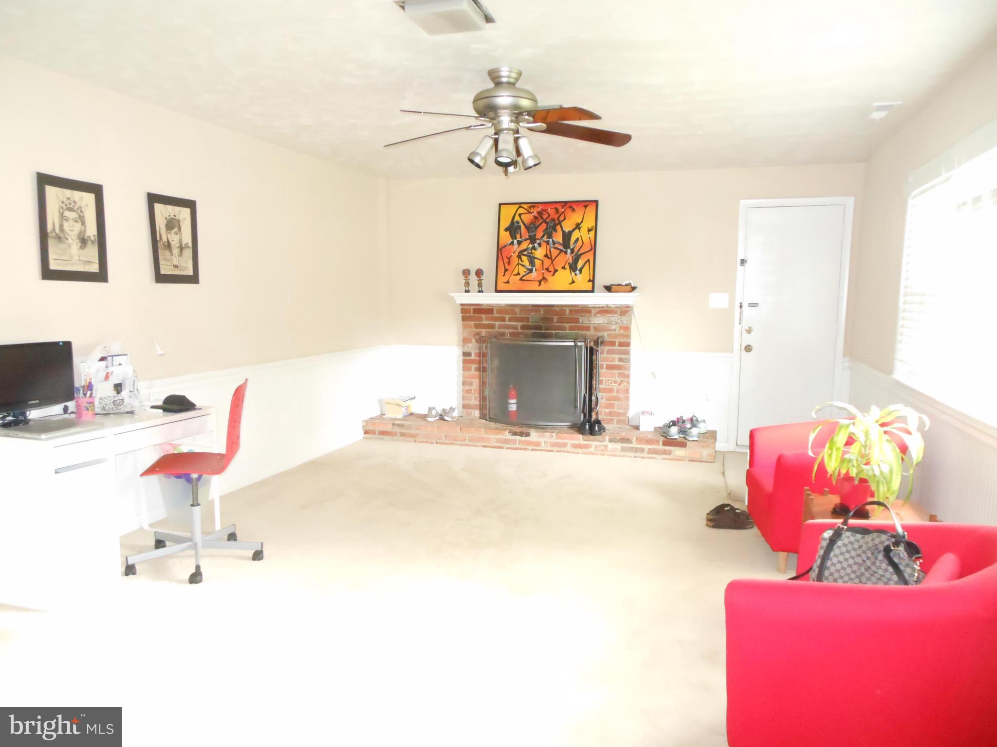 WESTBRIAR COUNTRY CLUB ESTATES - Residential Lease