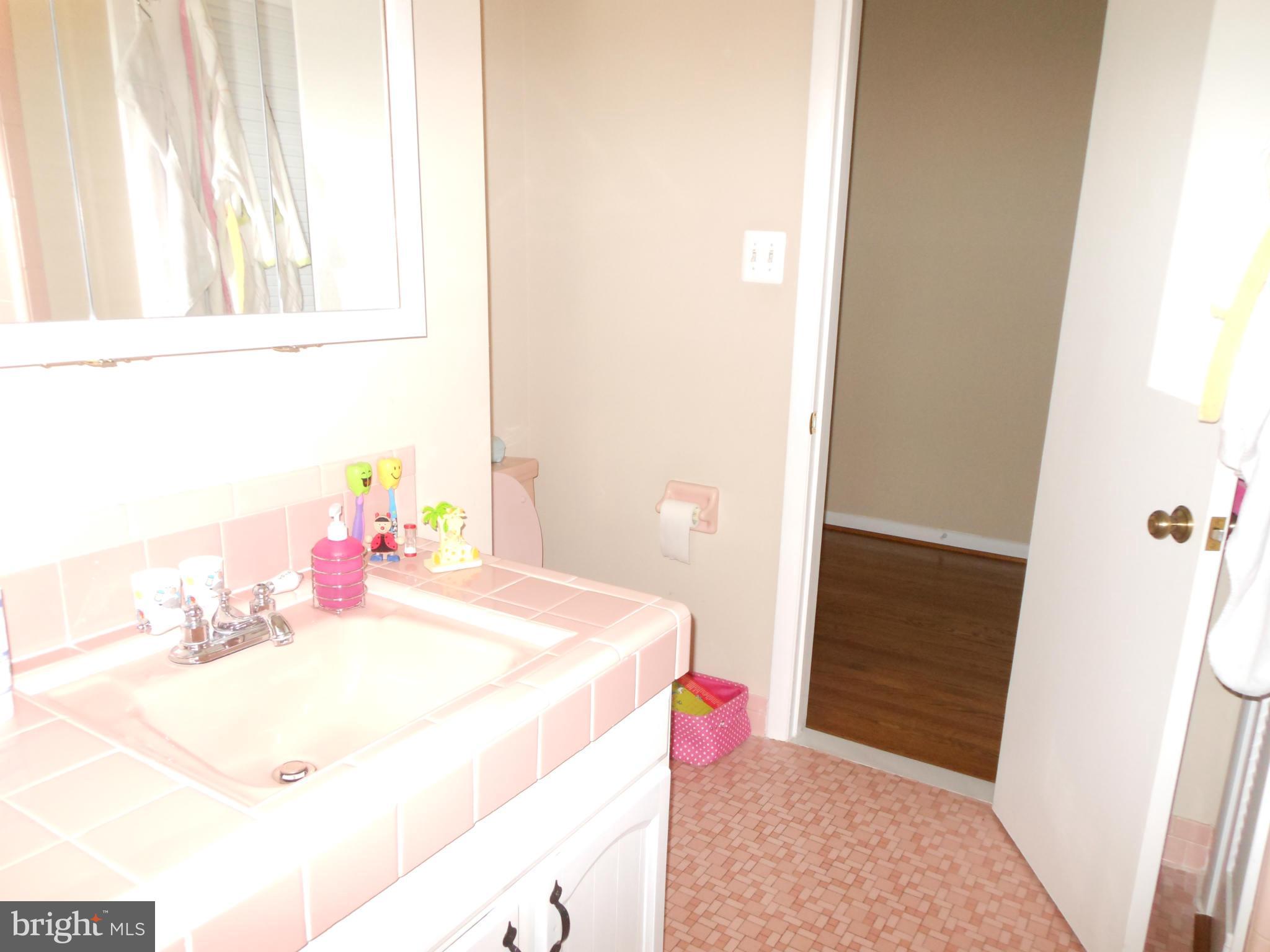 WESTBRIAR COUNTRY CLUB ESTATES - Residential Lease