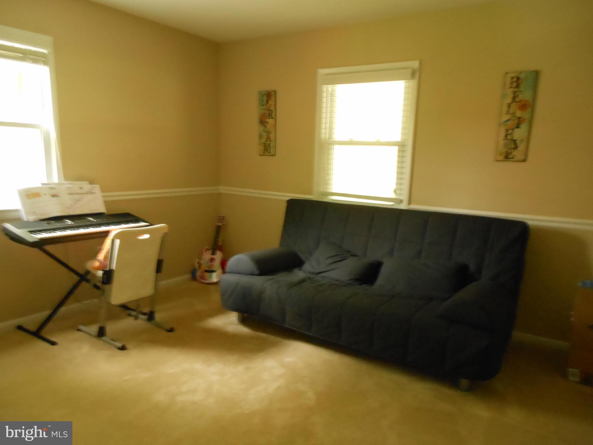 WESTBRIAR COUNTRY CLUB ESTATES - Residential Lease