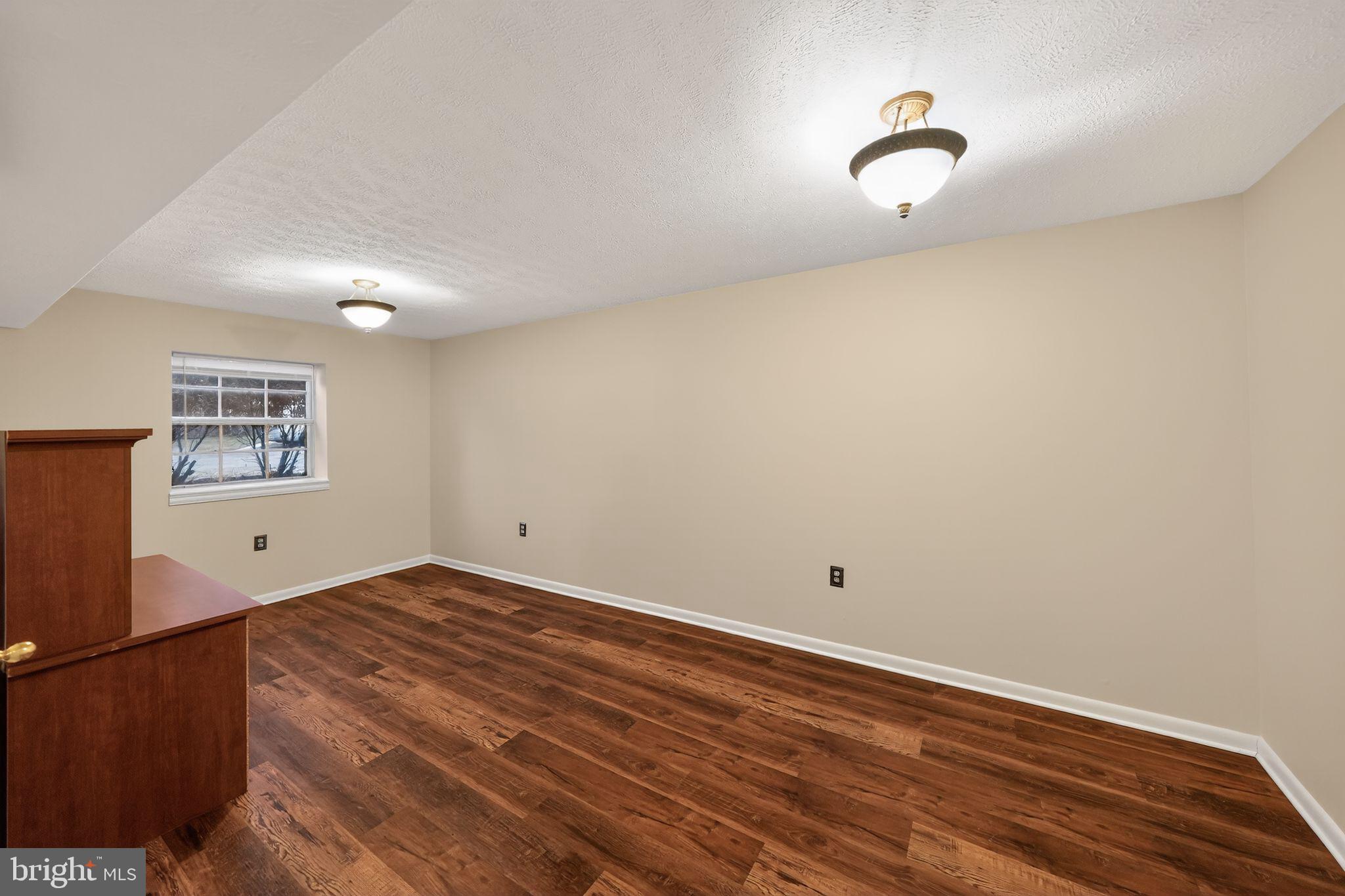 CROFTON DOWNS - Residential