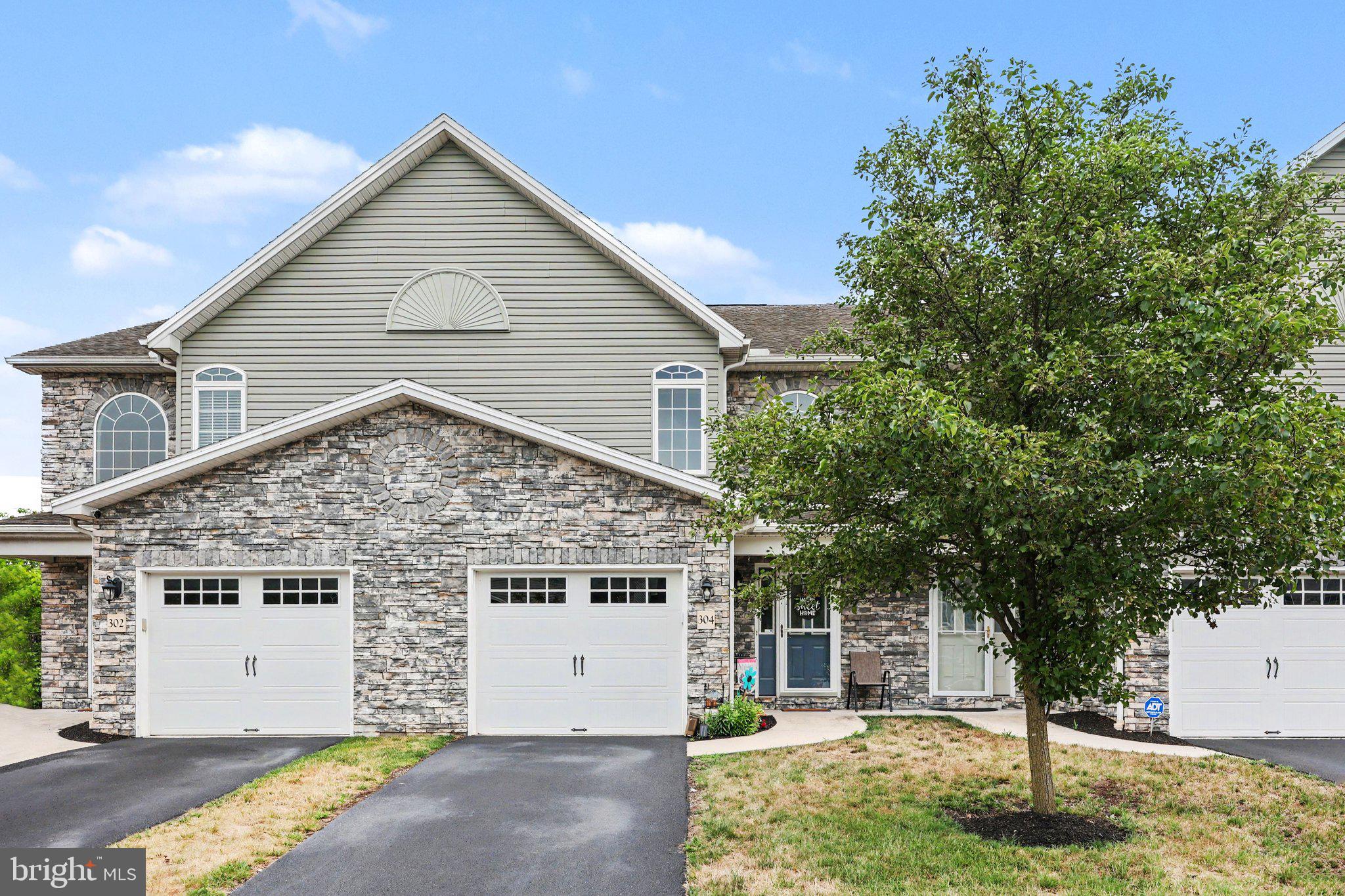 304 BRIAR RIDGE CIRCLE