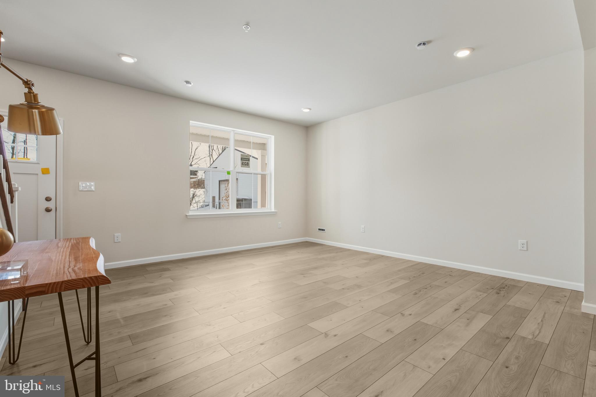 PERRY MILL - Residential