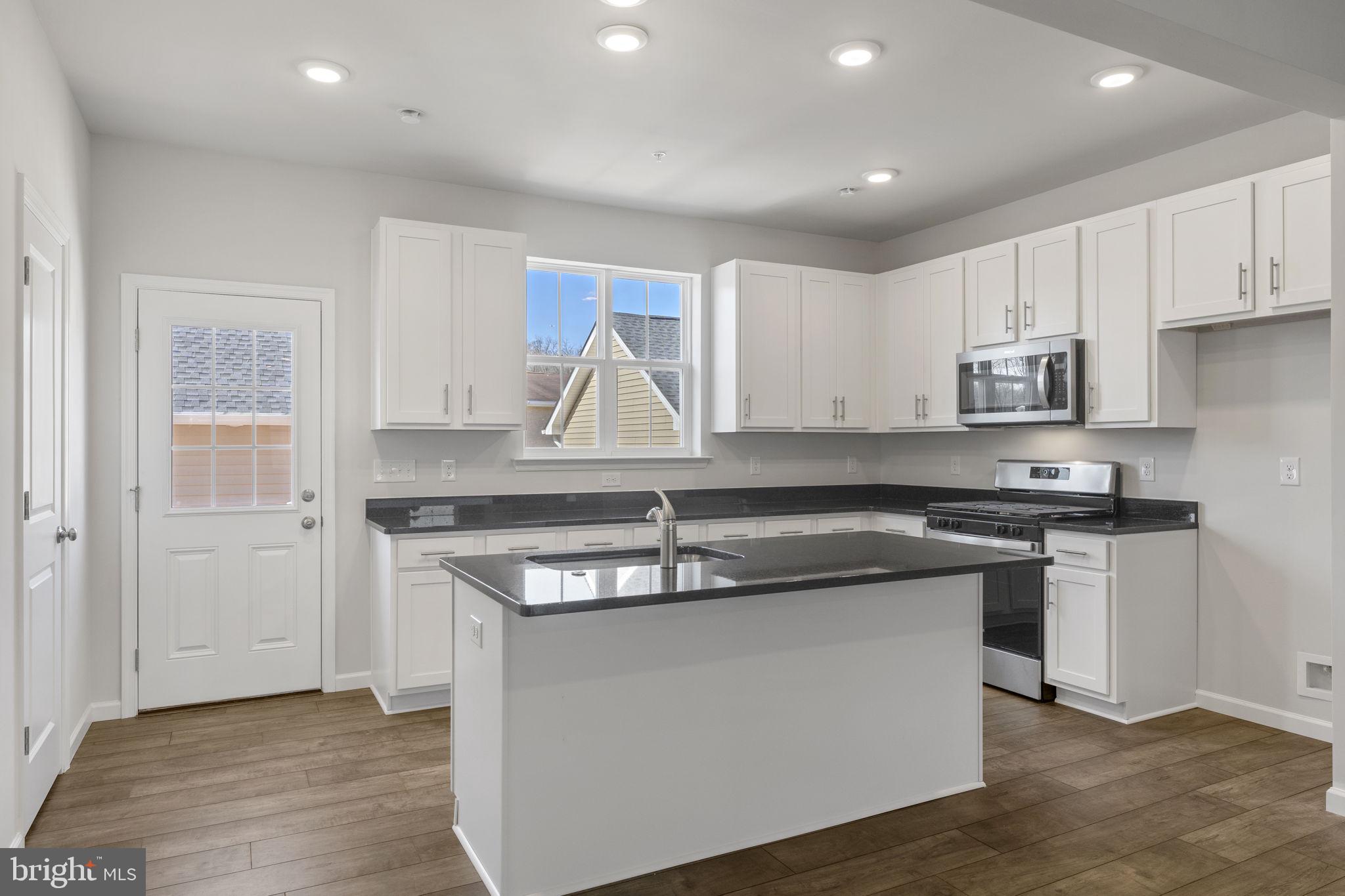 PERRY MILL - Residential