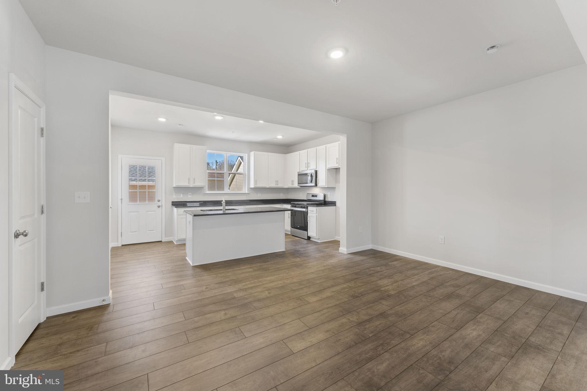 PERRY MILL - Residential