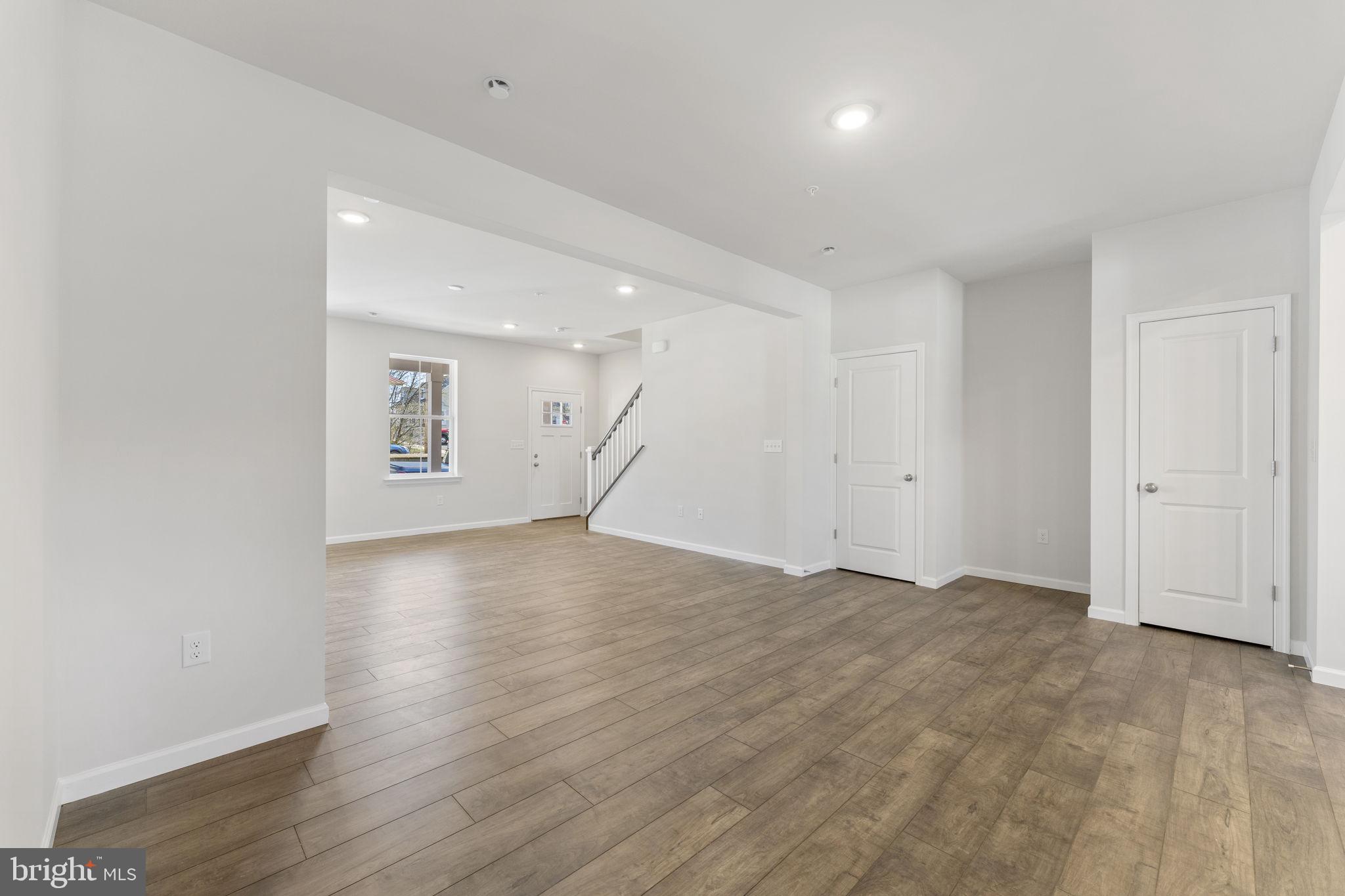 PERRY MILL - Residential