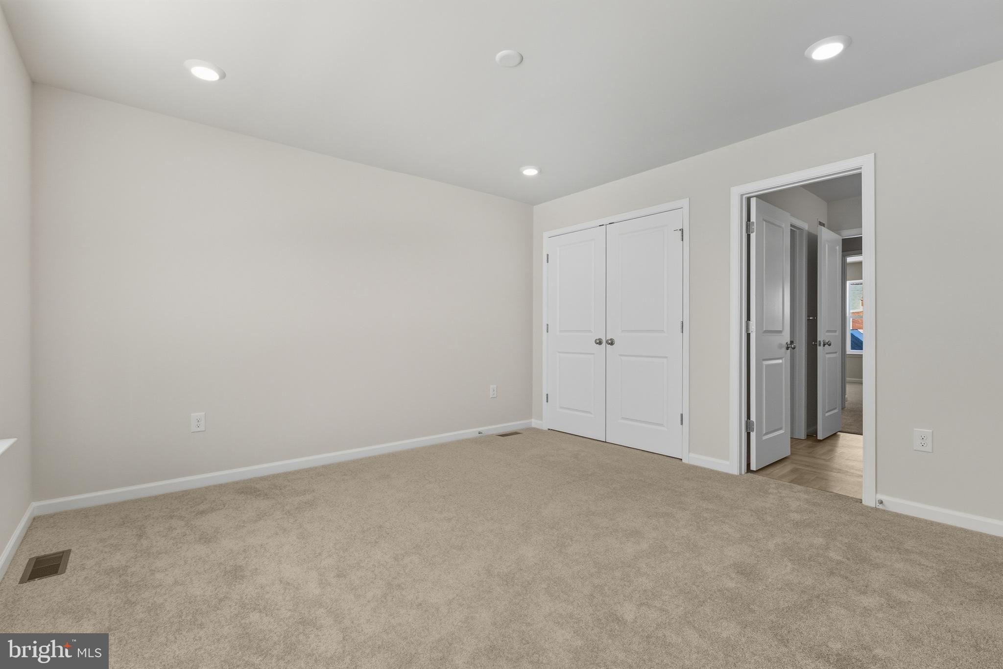 PERRY MILL - Residential