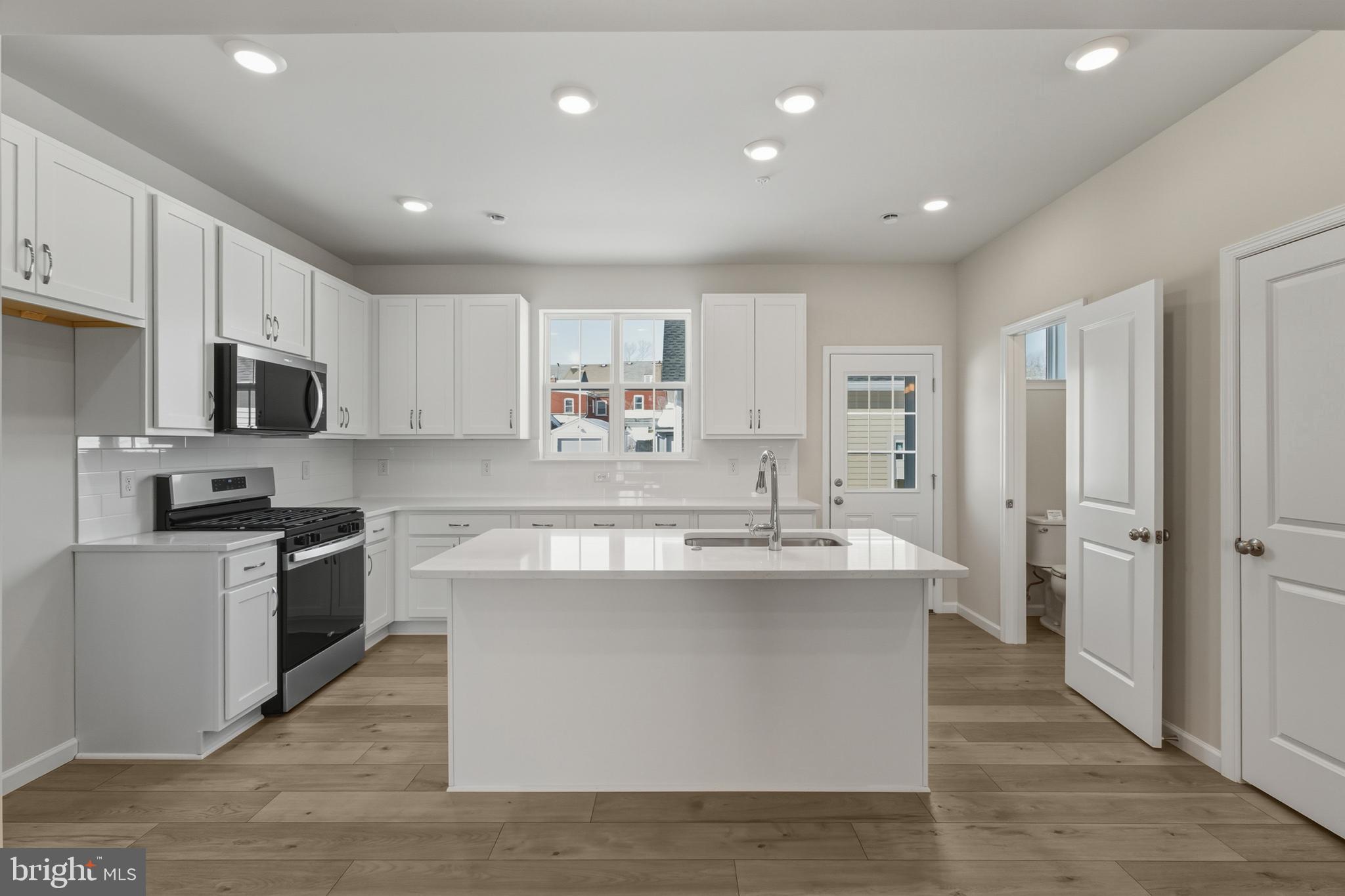 PERRY MILL - Residential