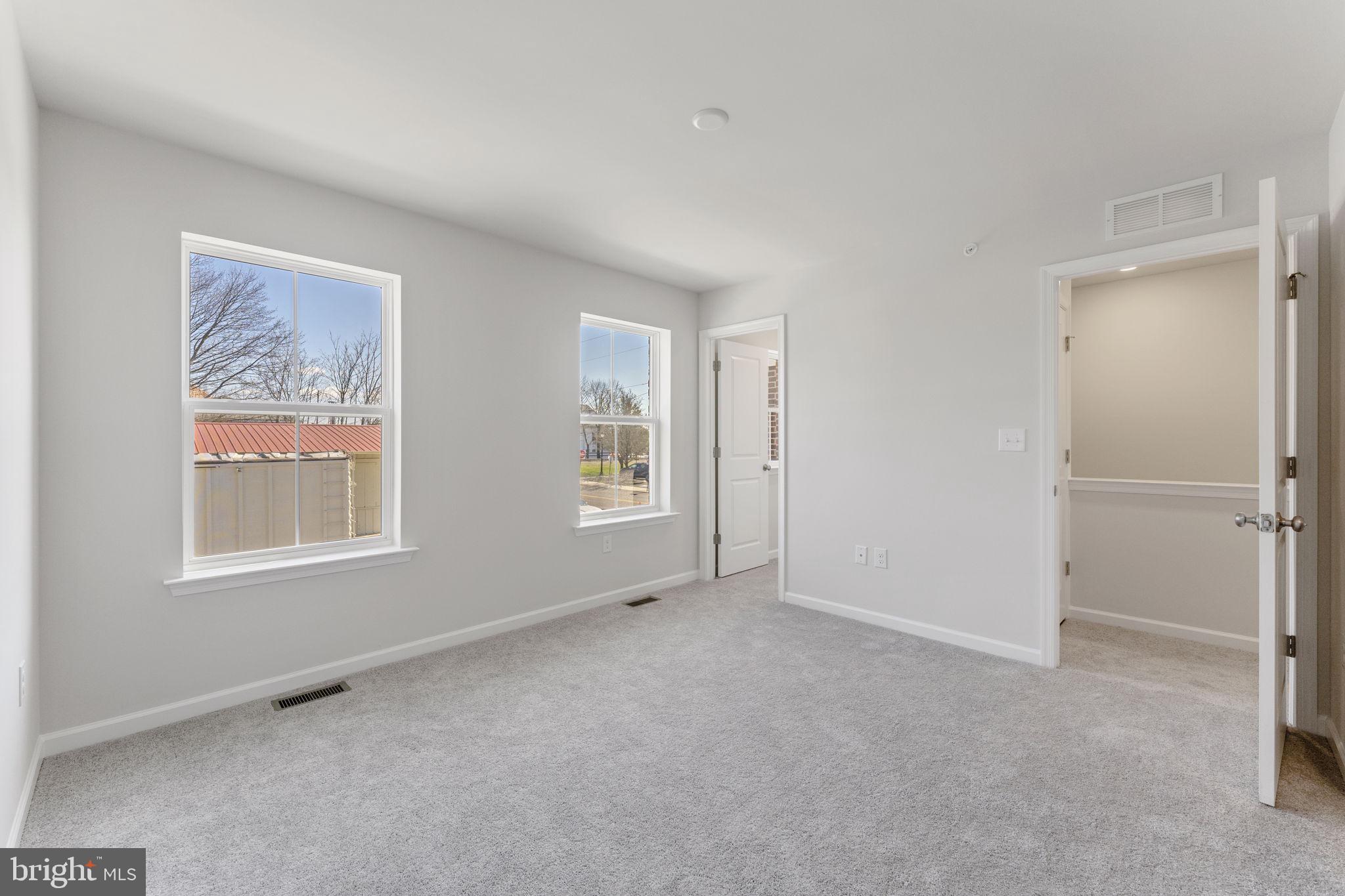 PERRY MILL - Residential