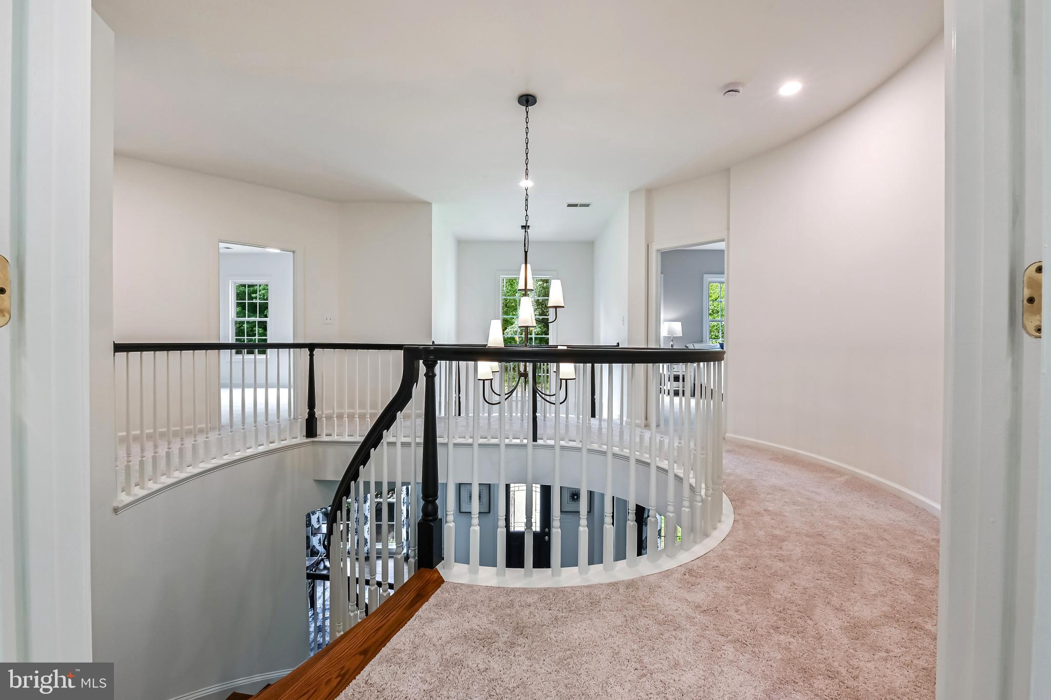 SOUTH RIVER COLONY - Residential