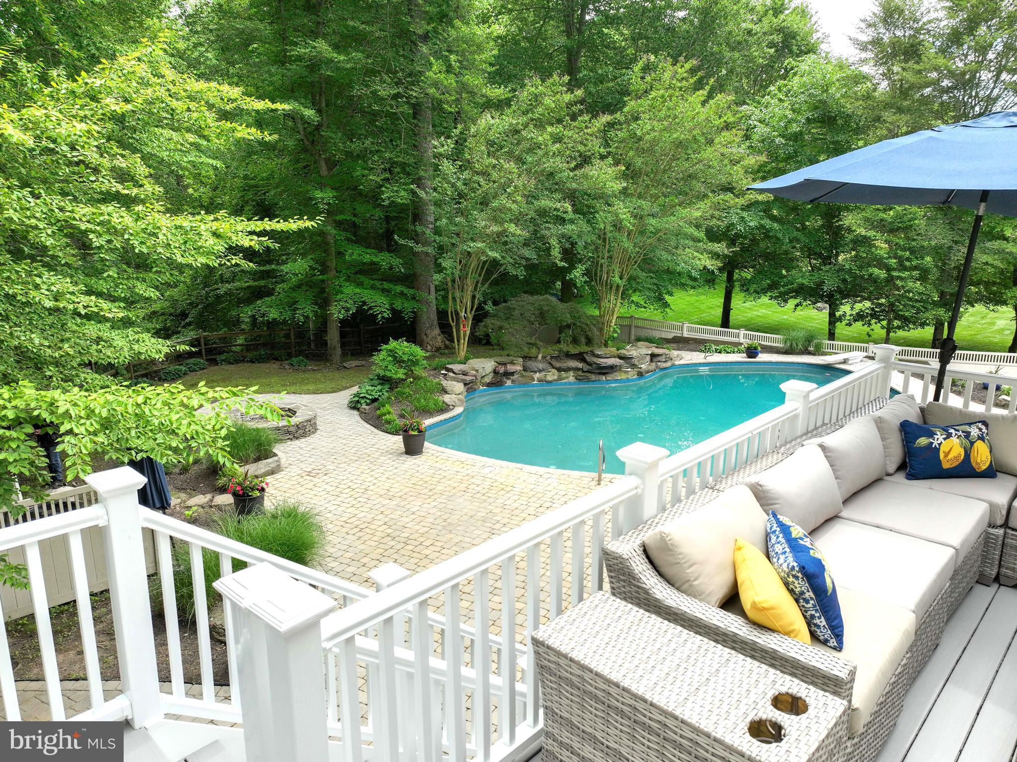 SOUTH RIVER COLONY - Residential