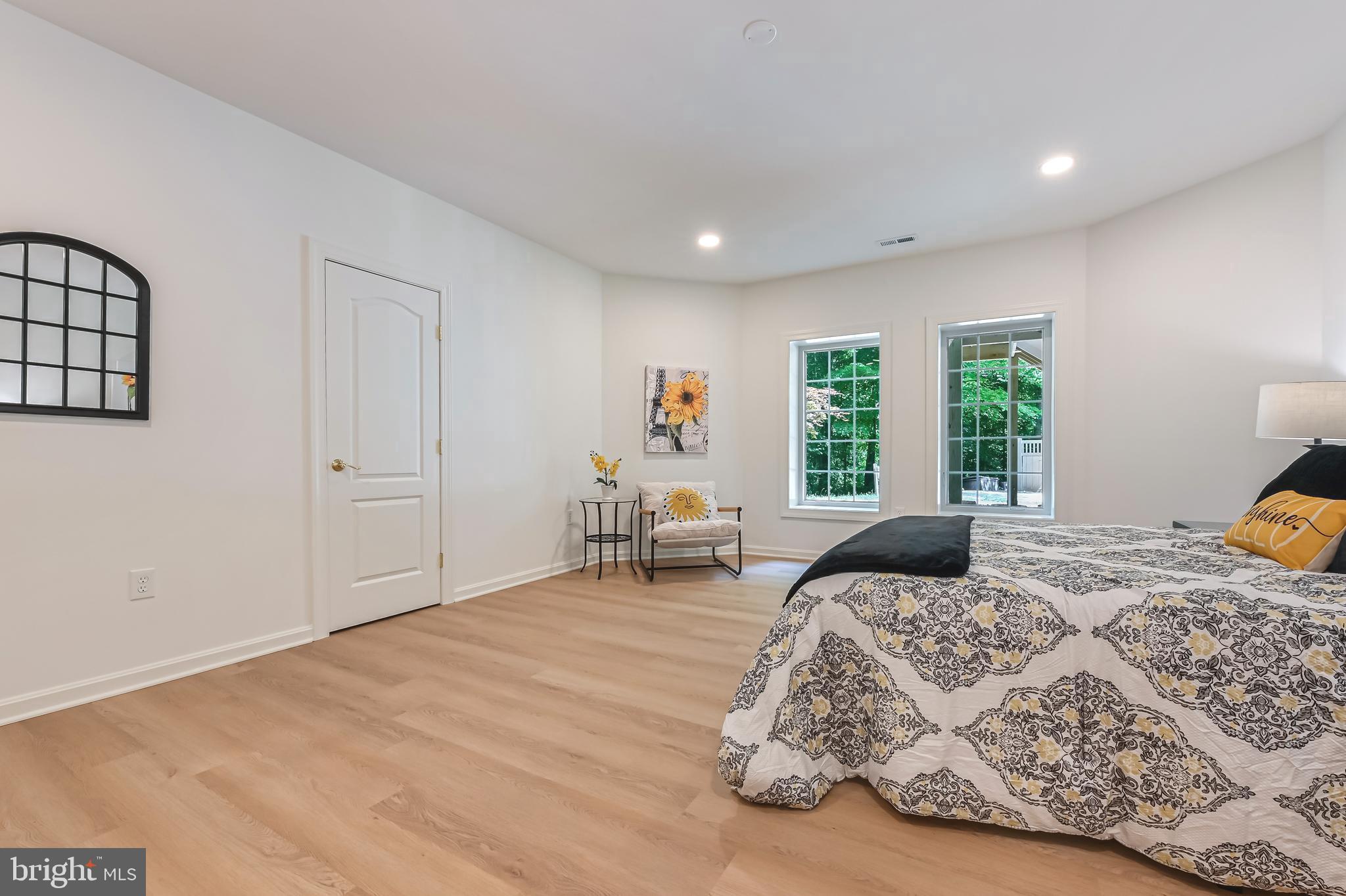 SOUTH RIVER COLONY - Residential