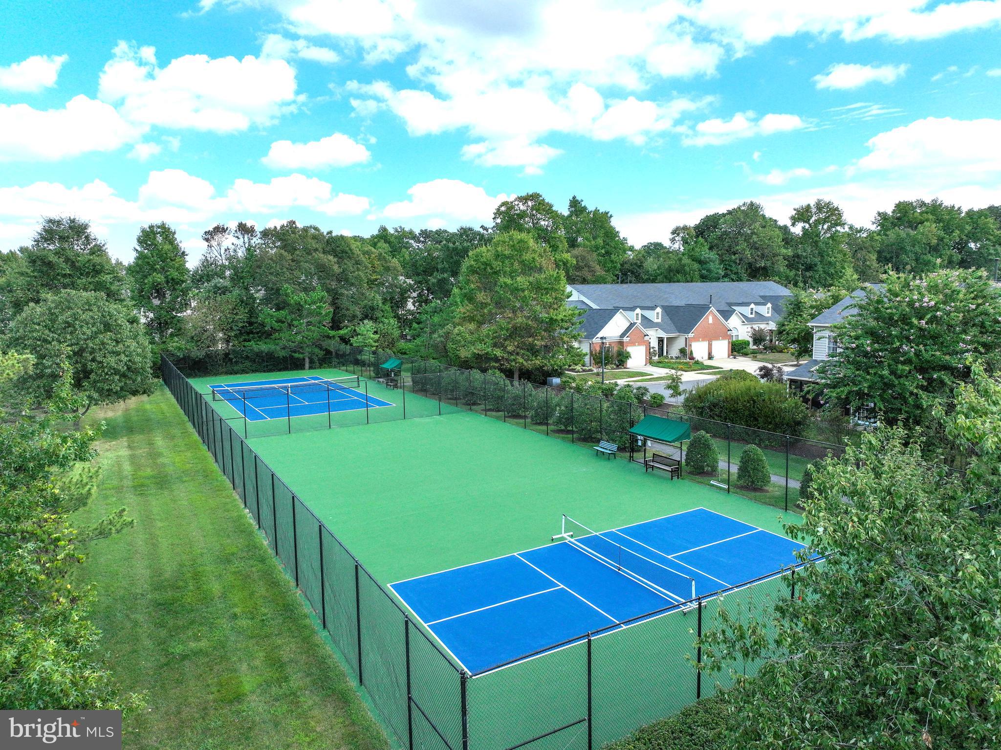 SOUTH RIVER COLONY - Residential