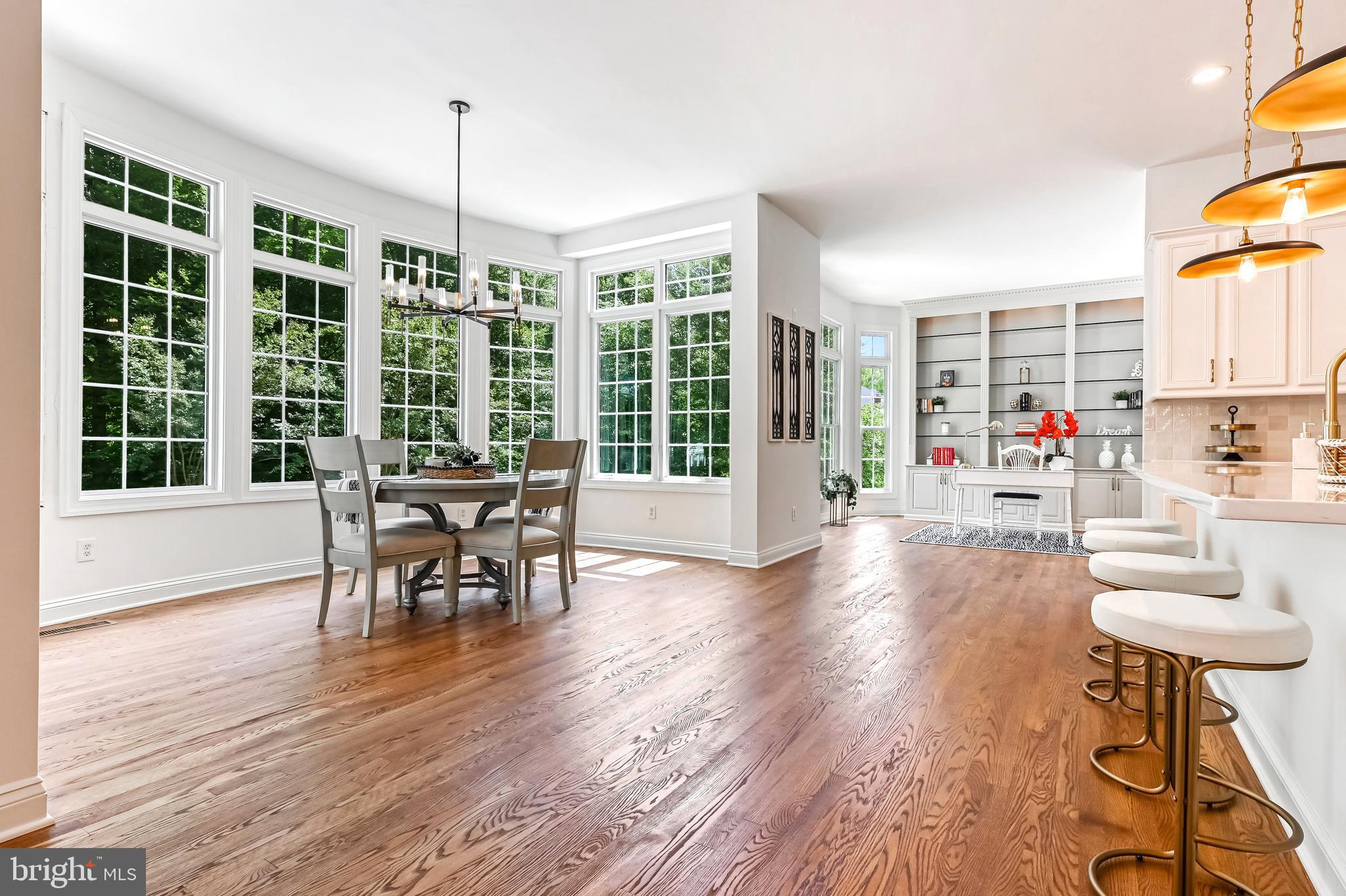 SOUTH RIVER COLONY - Residential