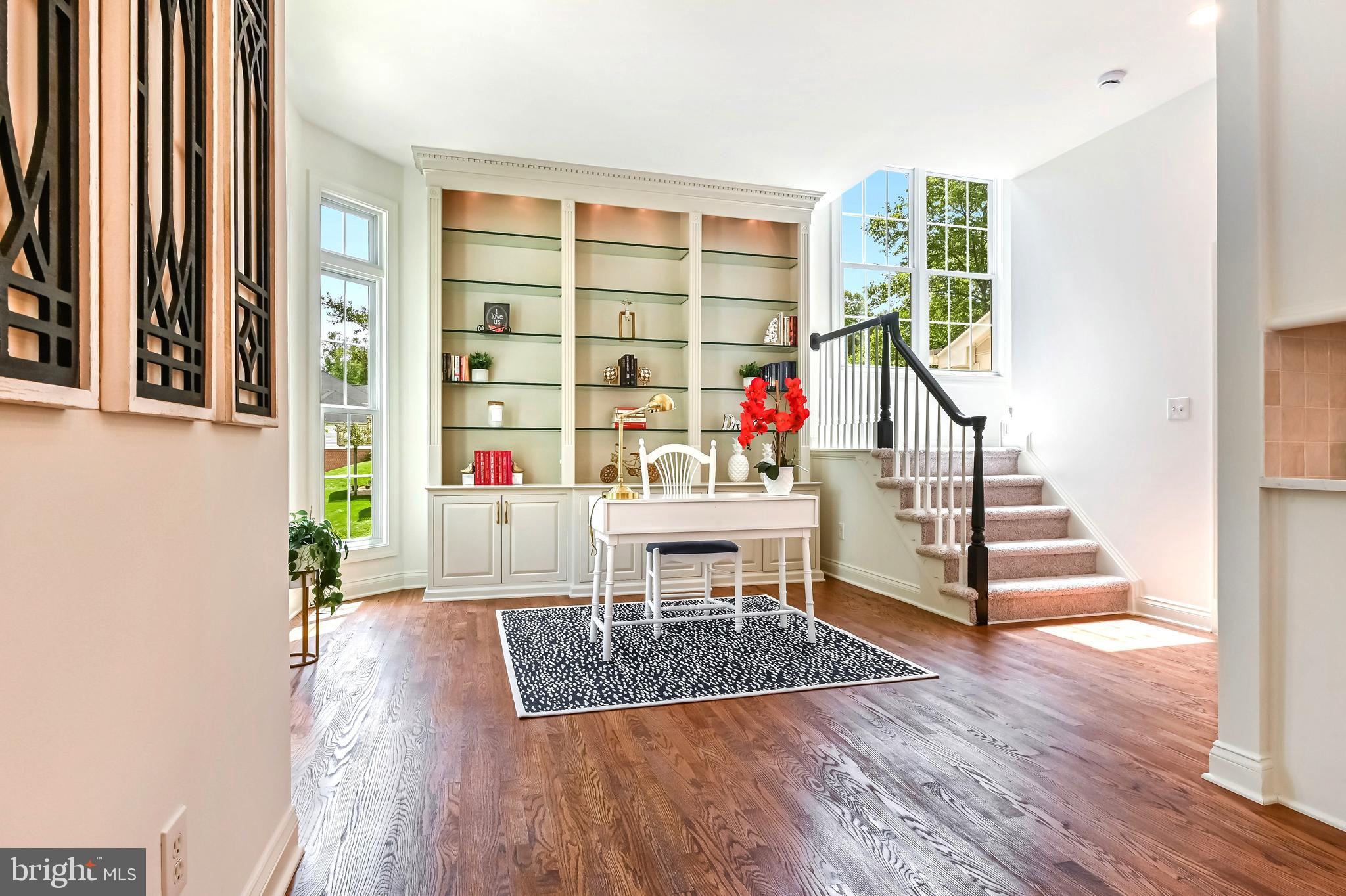 SOUTH RIVER COLONY - Residential