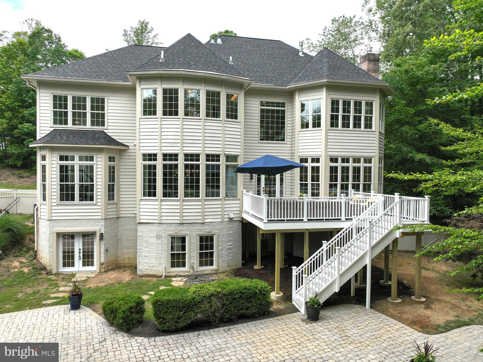 SOUTH RIVER COLONY - Residential