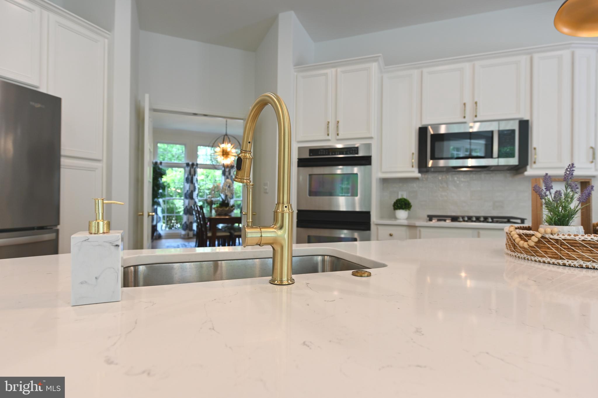 SOUTH RIVER COLONY - Residential