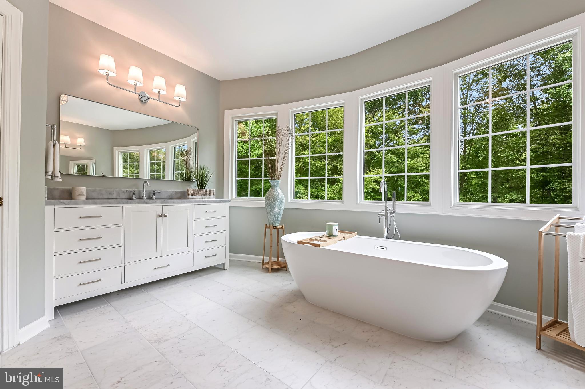 SOUTH RIVER COLONY - Residential