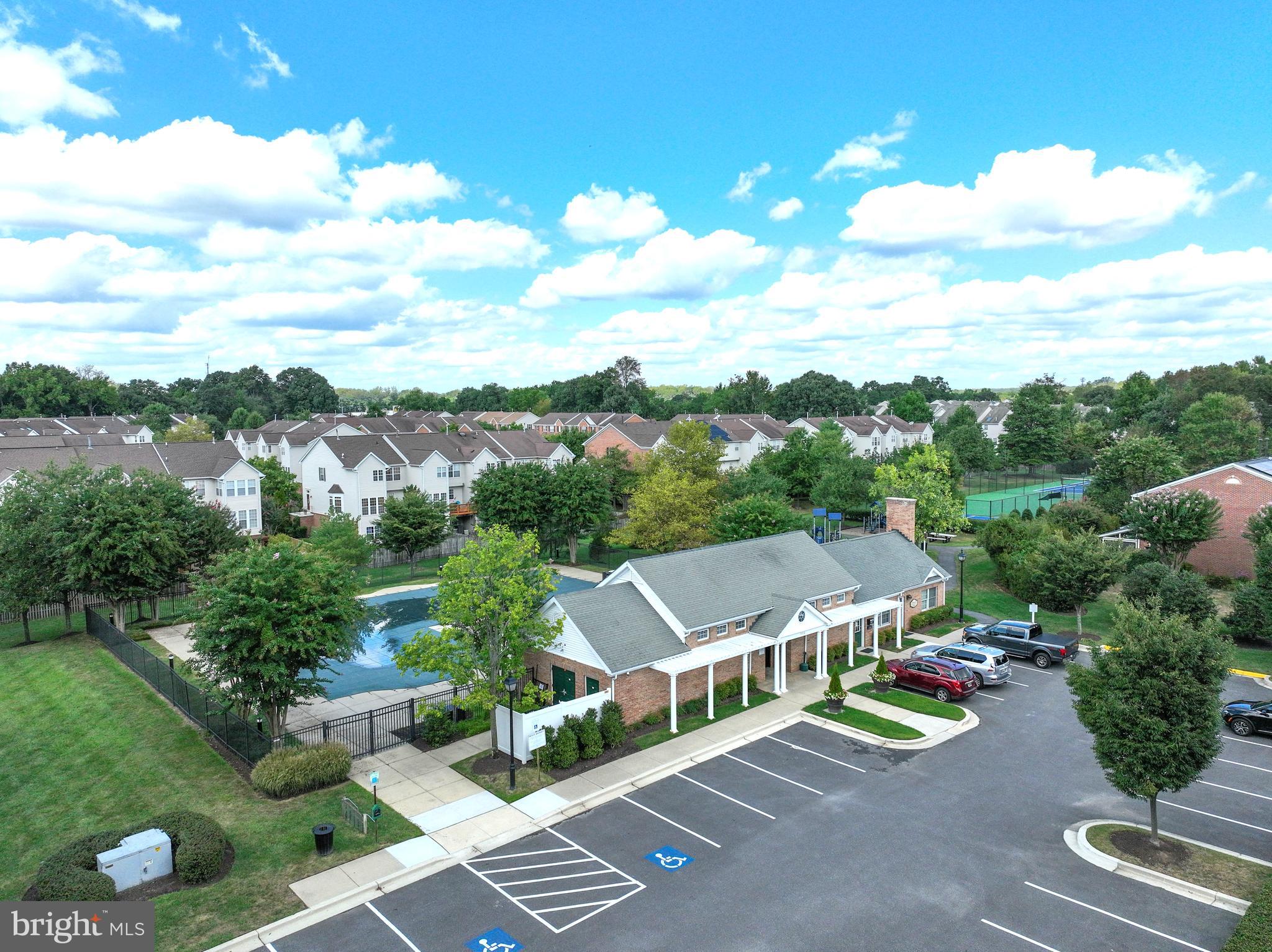 SOUTH RIVER COLONY - Residential