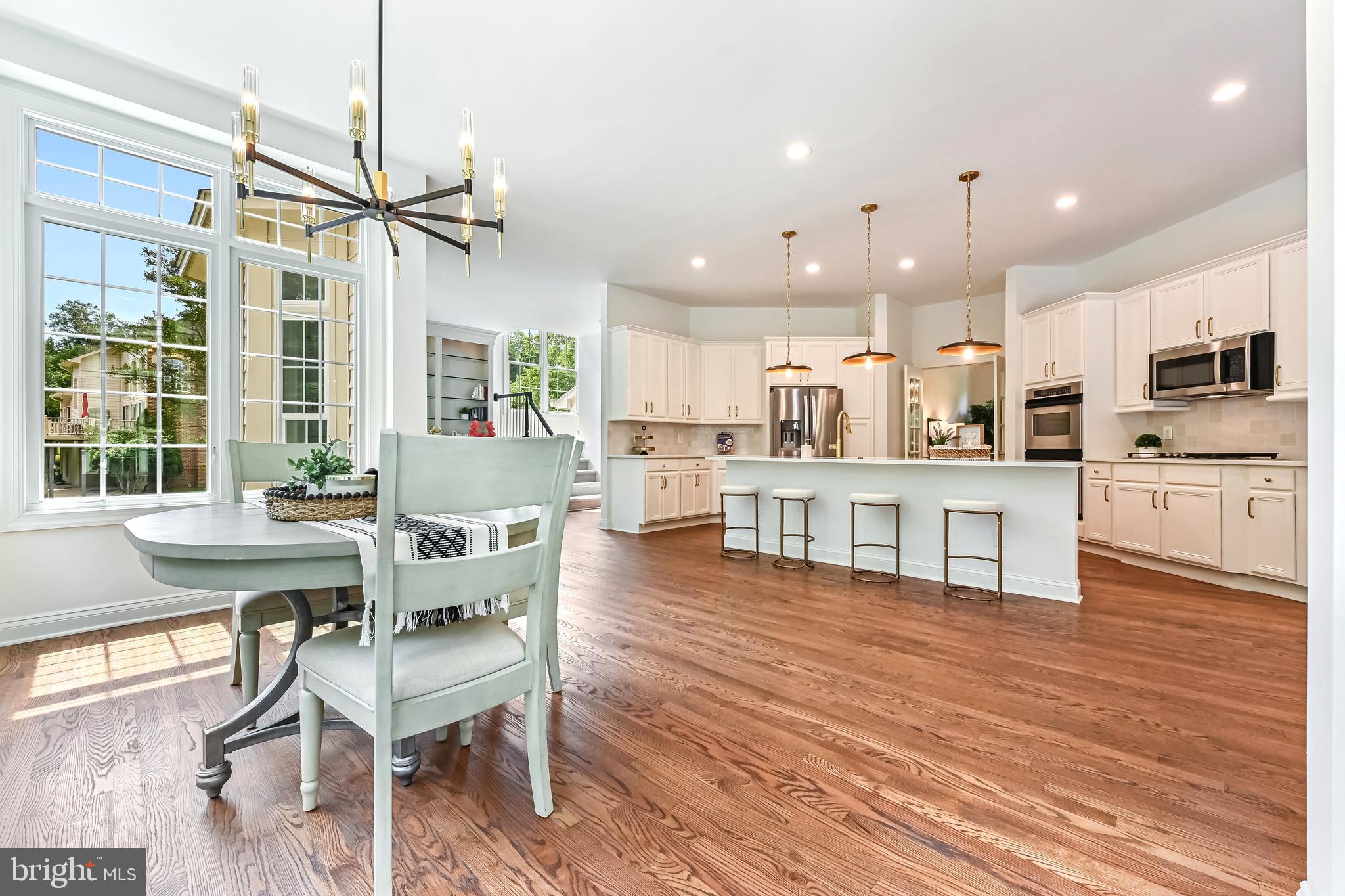 SOUTH RIVER COLONY - Residential