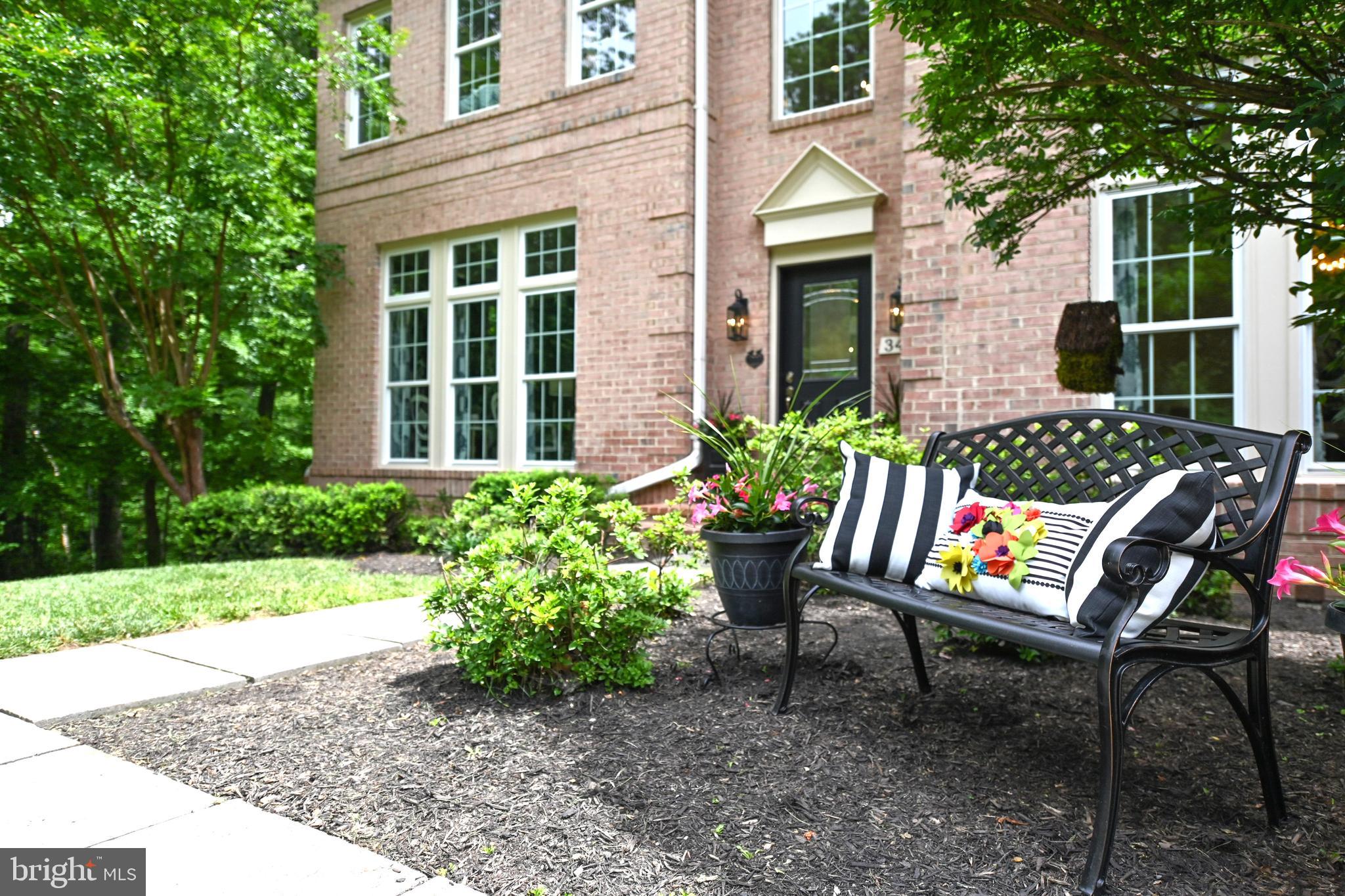 SOUTH RIVER COLONY - Residential