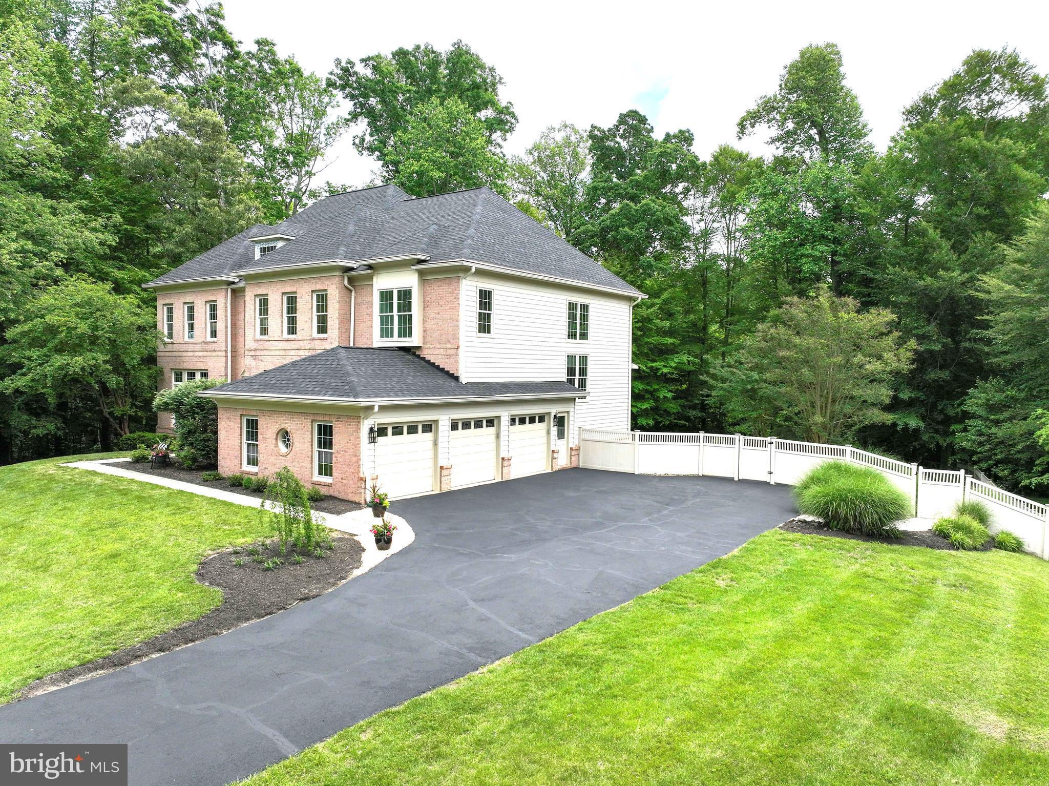 SOUTH RIVER COLONY - Residential