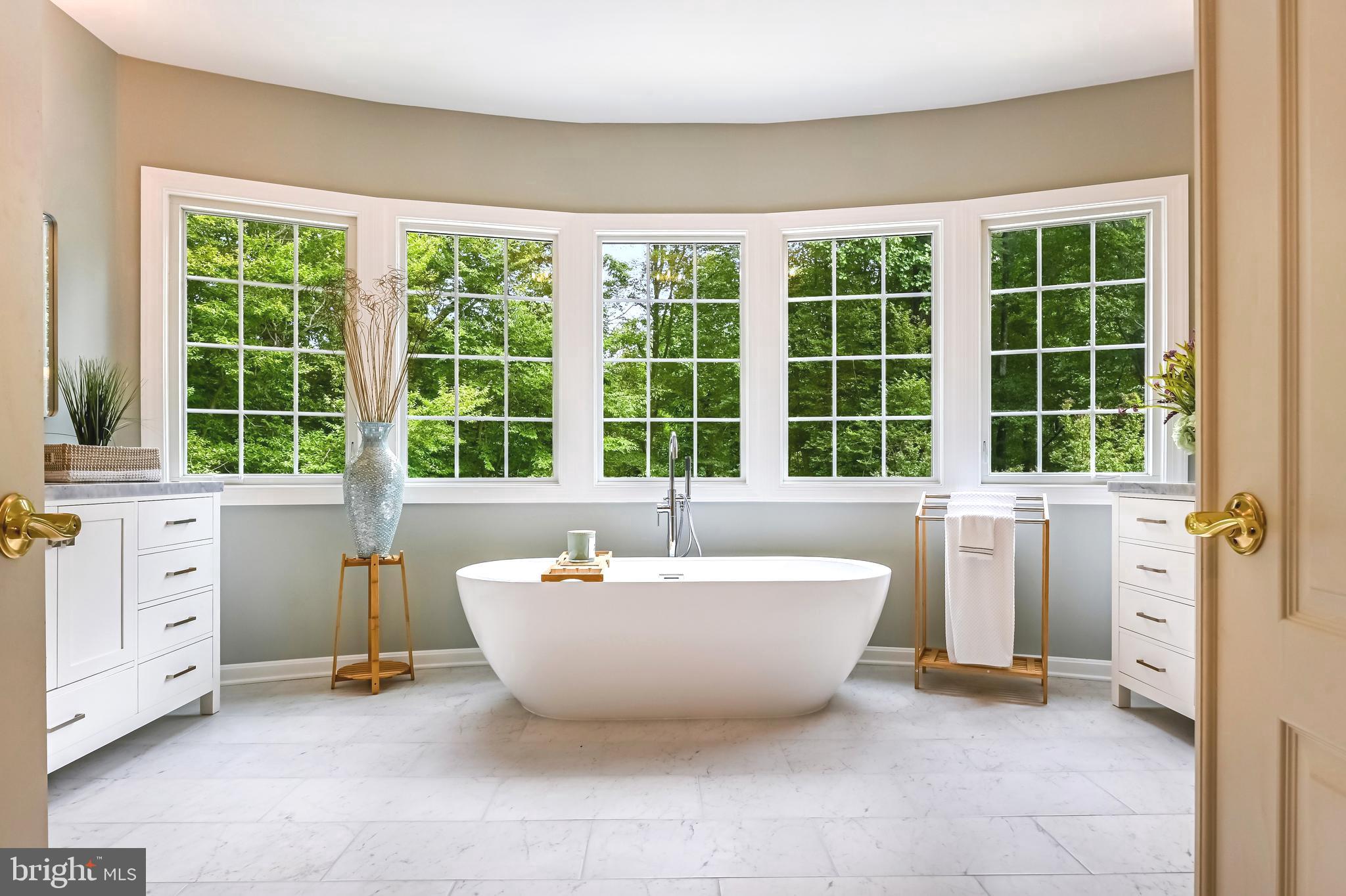 SOUTH RIVER COLONY - Residential