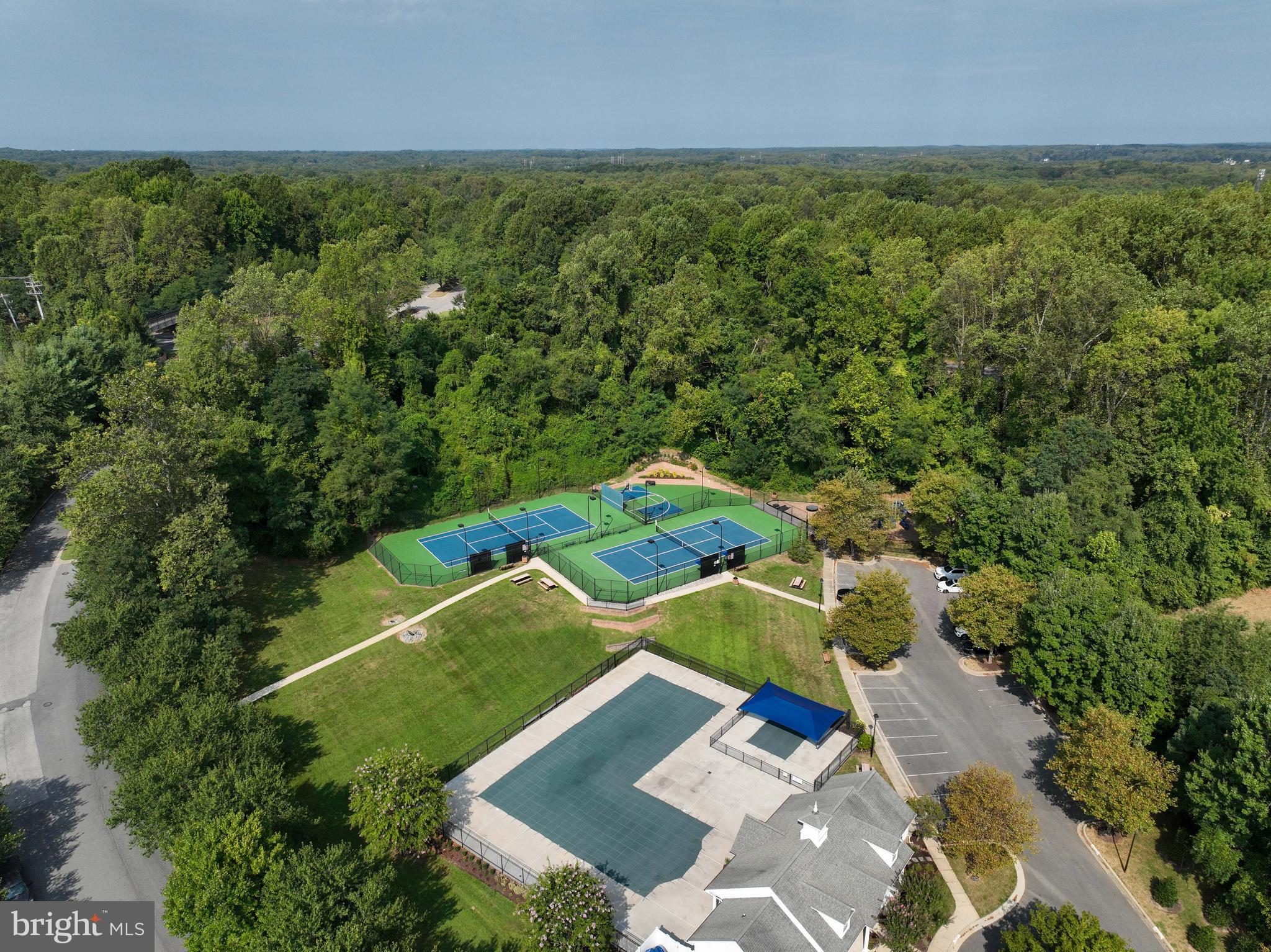 SOUTH RIVER COLONY - Residential