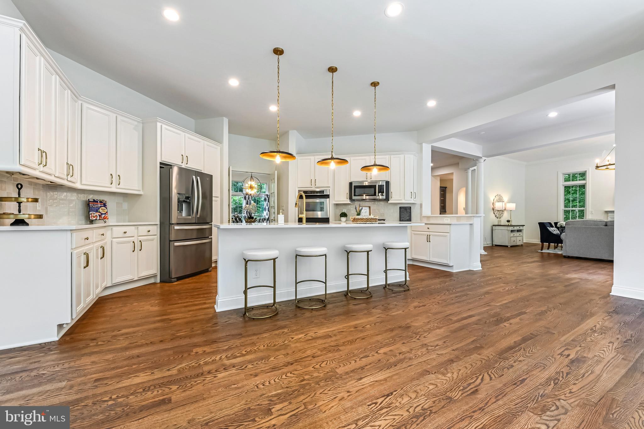 SOUTH RIVER COLONY - Residential