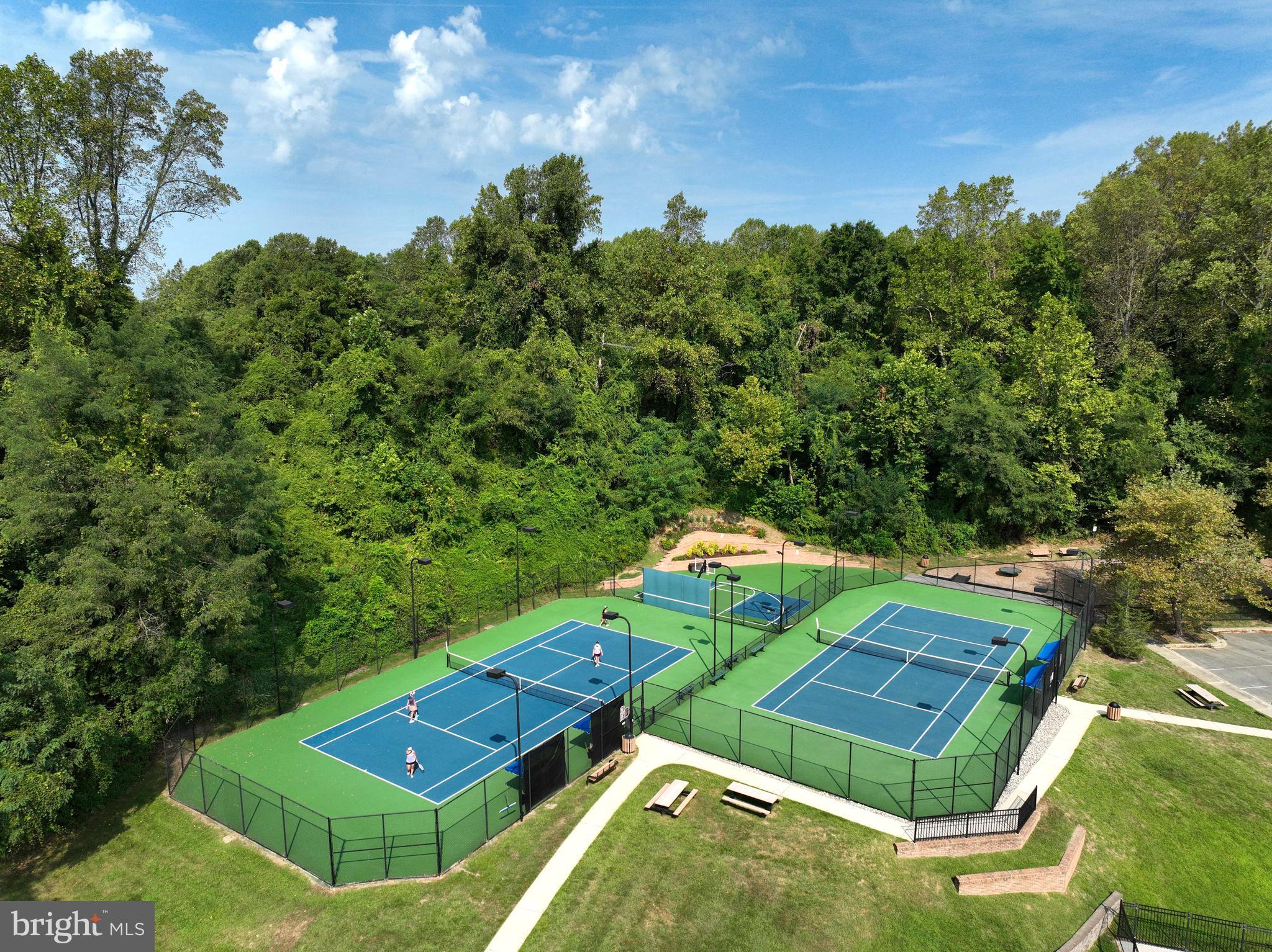 SOUTH RIVER COLONY - Residential