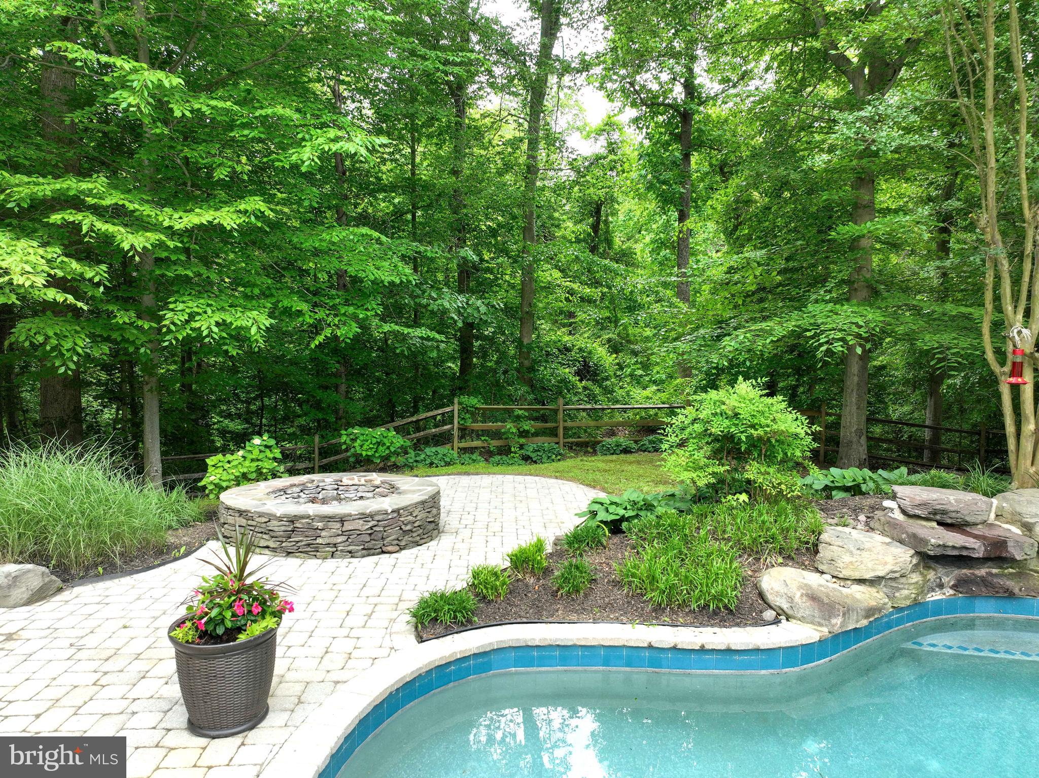 SOUTH RIVER COLONY - Residential