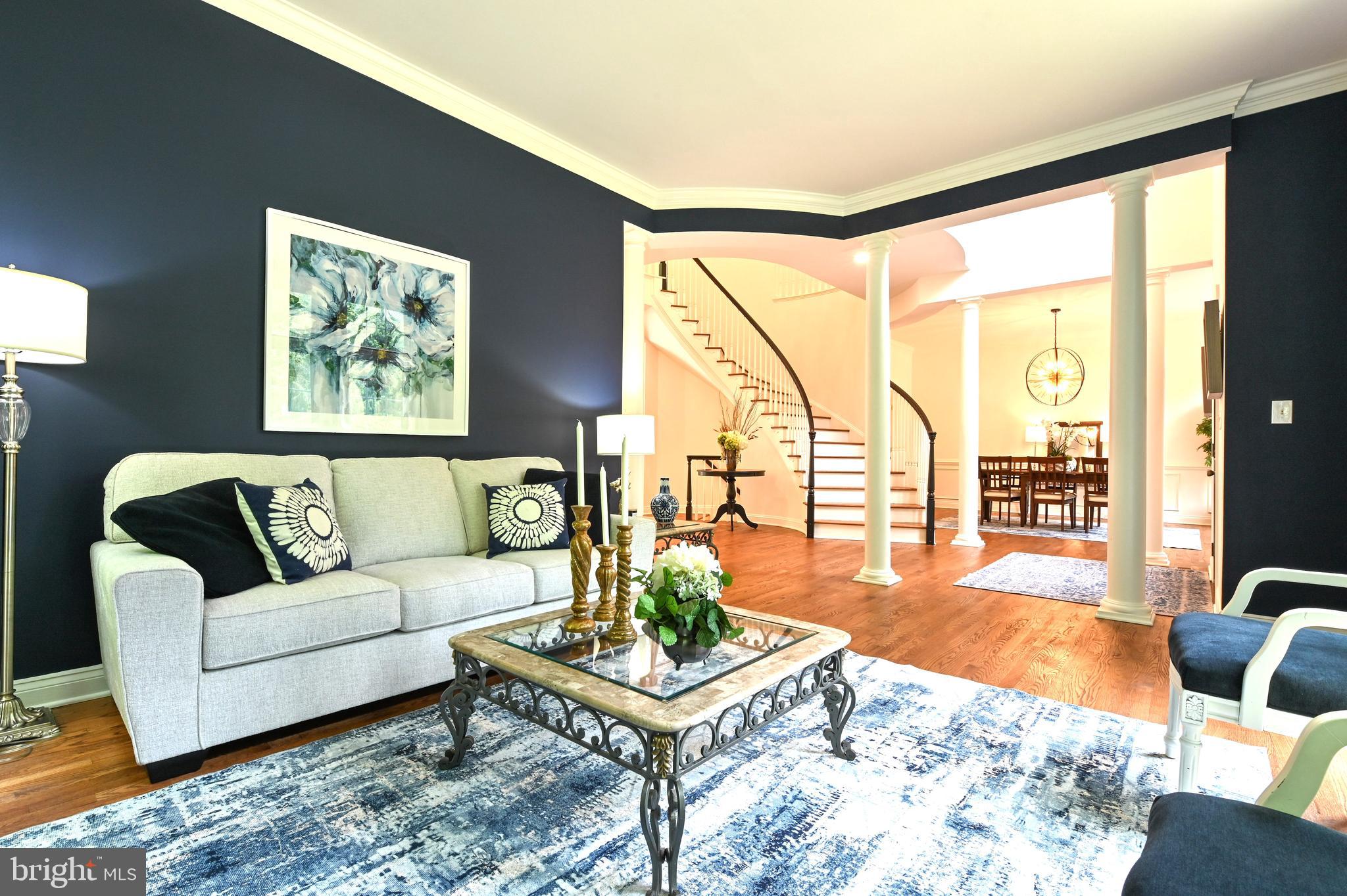 SOUTH RIVER COLONY - Residential