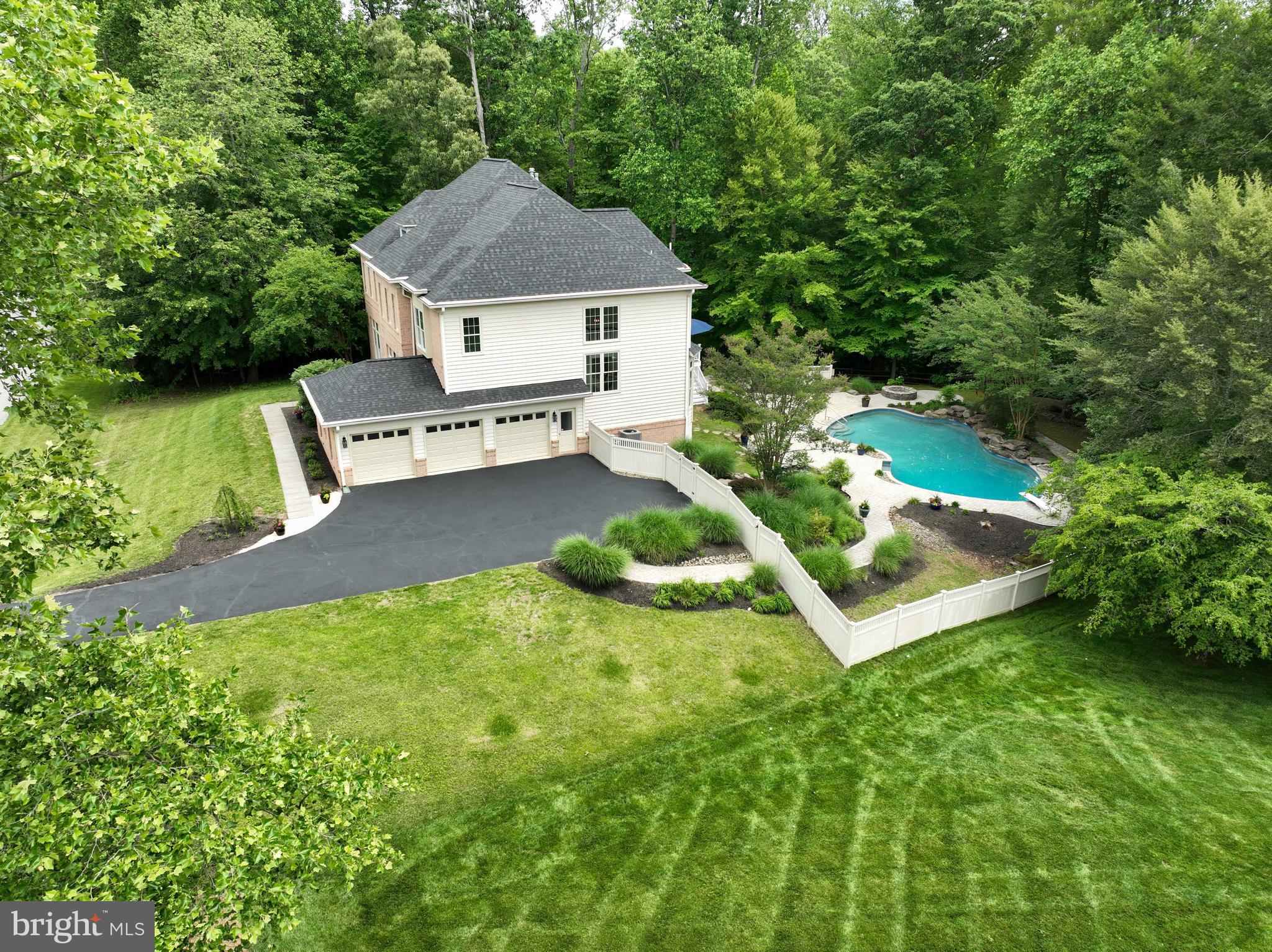 3452 MONARCH DRIVE