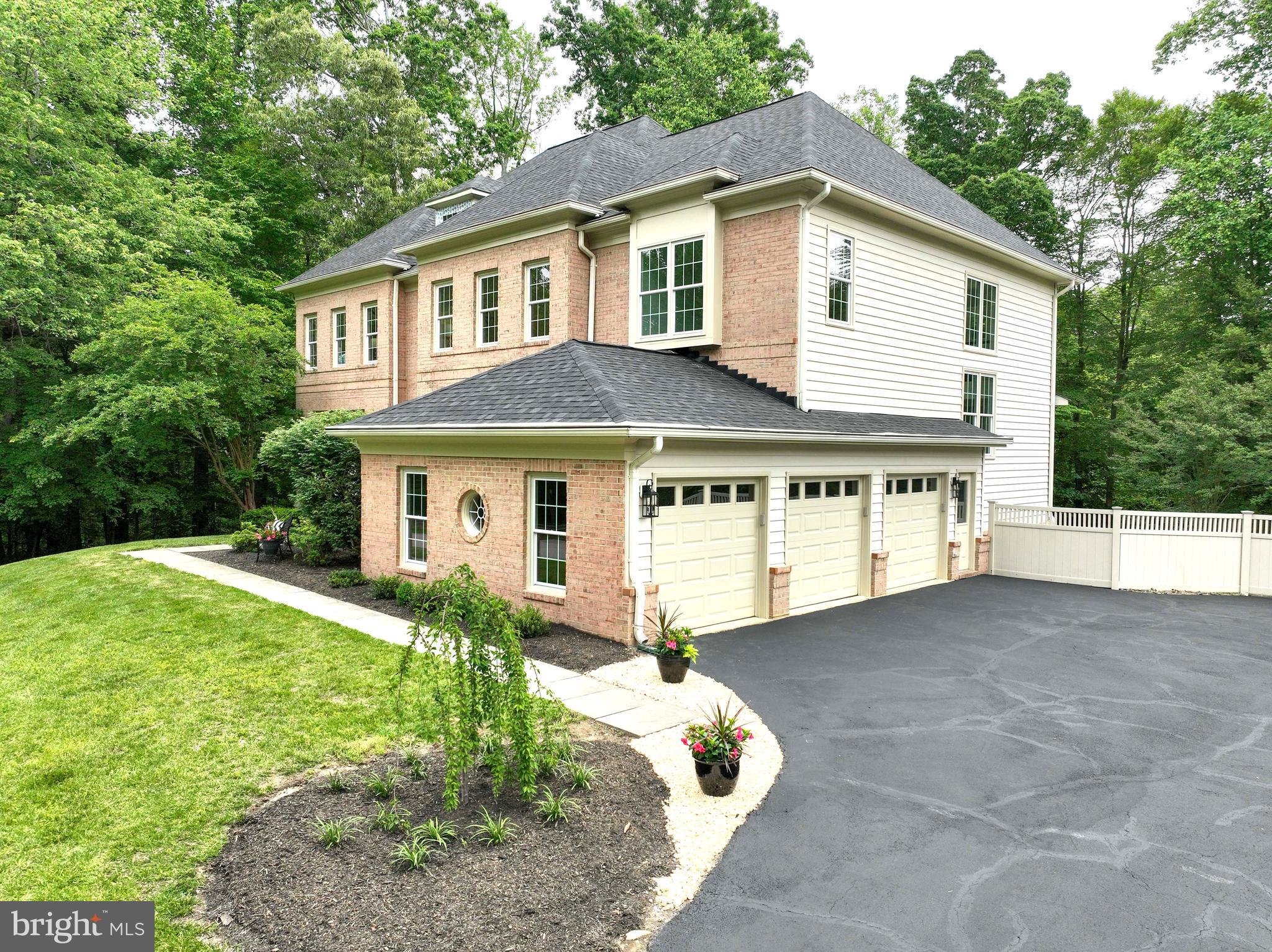 3452 MONARCH DRIVE