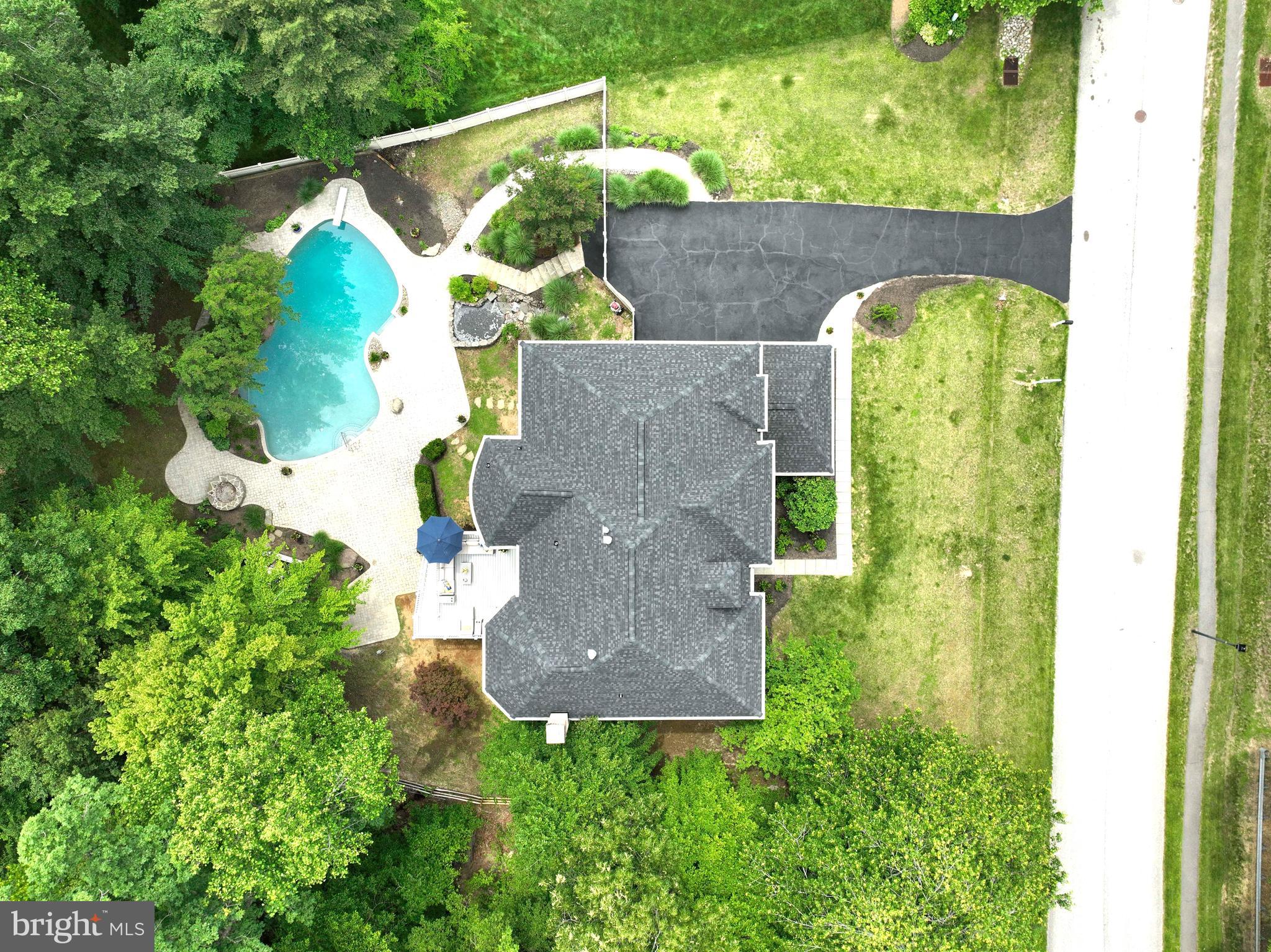 SOUTH RIVER COLONY - Residential