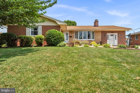 Homes For Sale - 629 Gayle Drive<br/> Anne Arundel County, LINTHICUM HEIGHTS, MD 21090