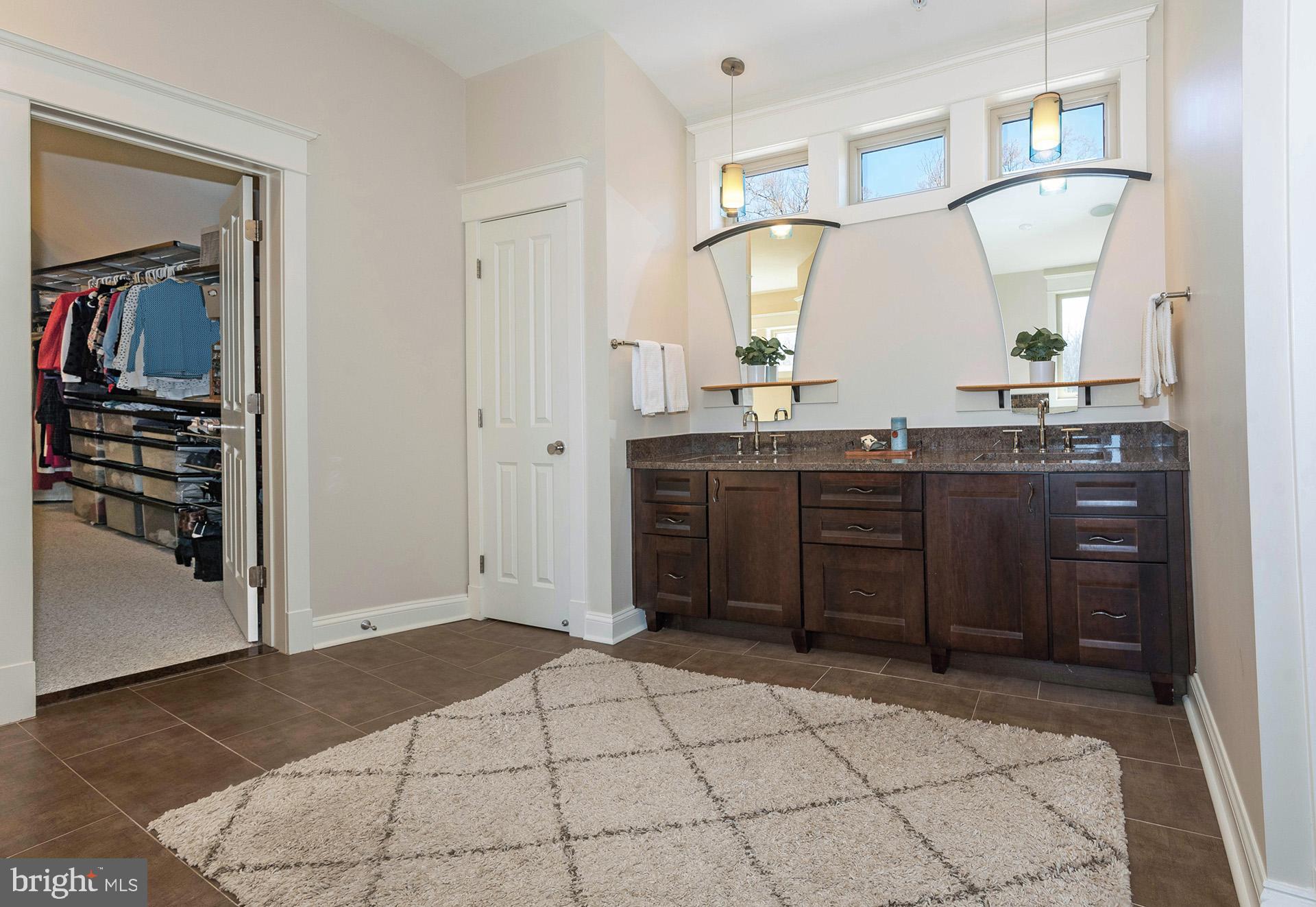 ANNAPOLIS ROADS - Residential