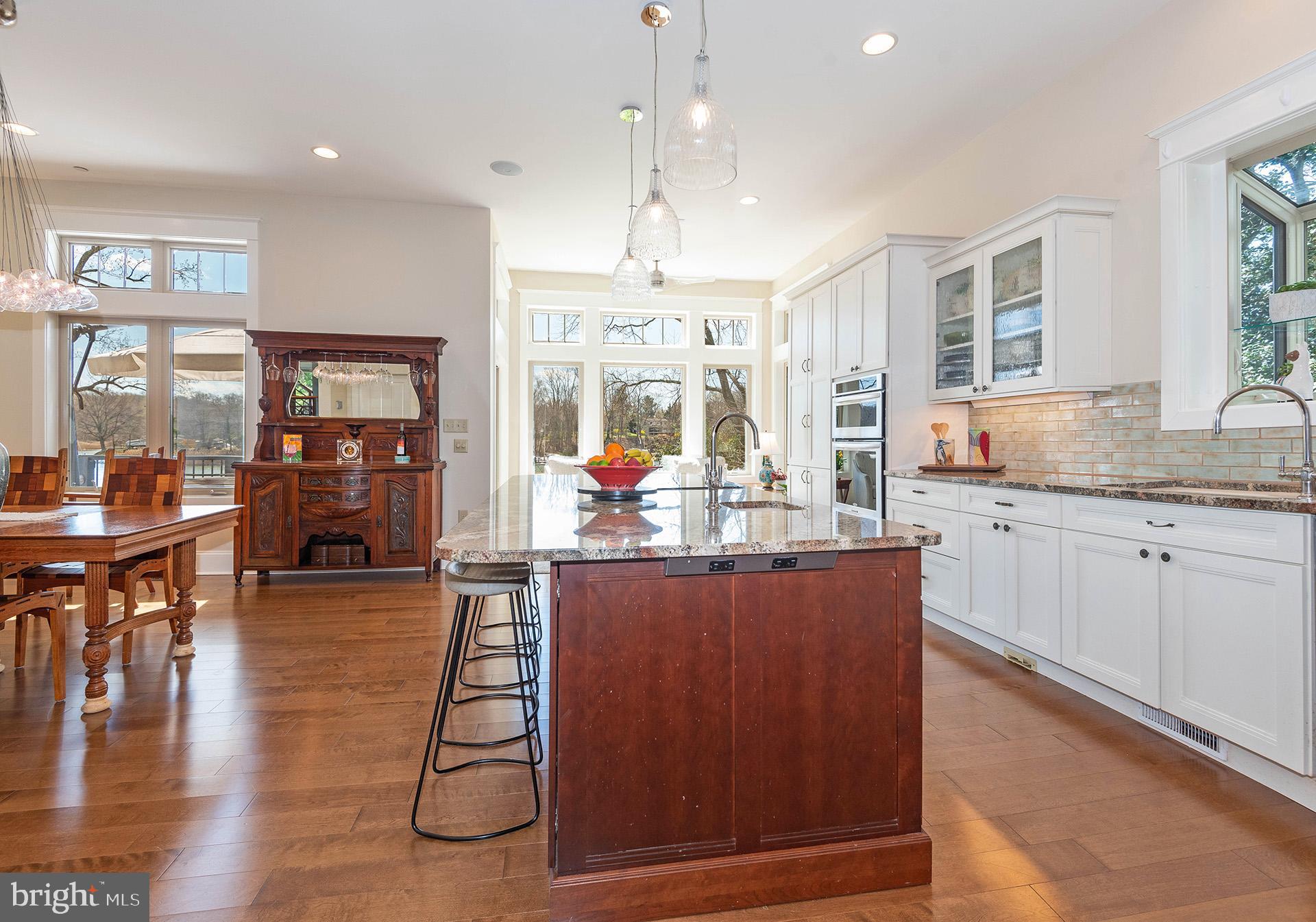 ANNAPOLIS ROADS - Residential