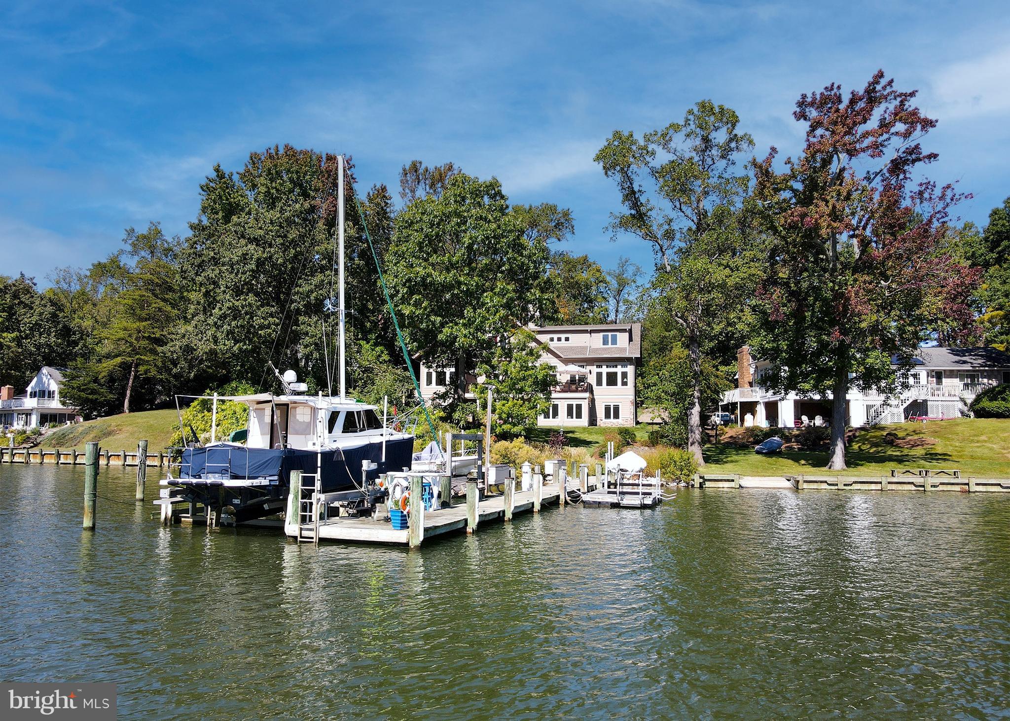 ANNAPOLIS ROADS - Residential