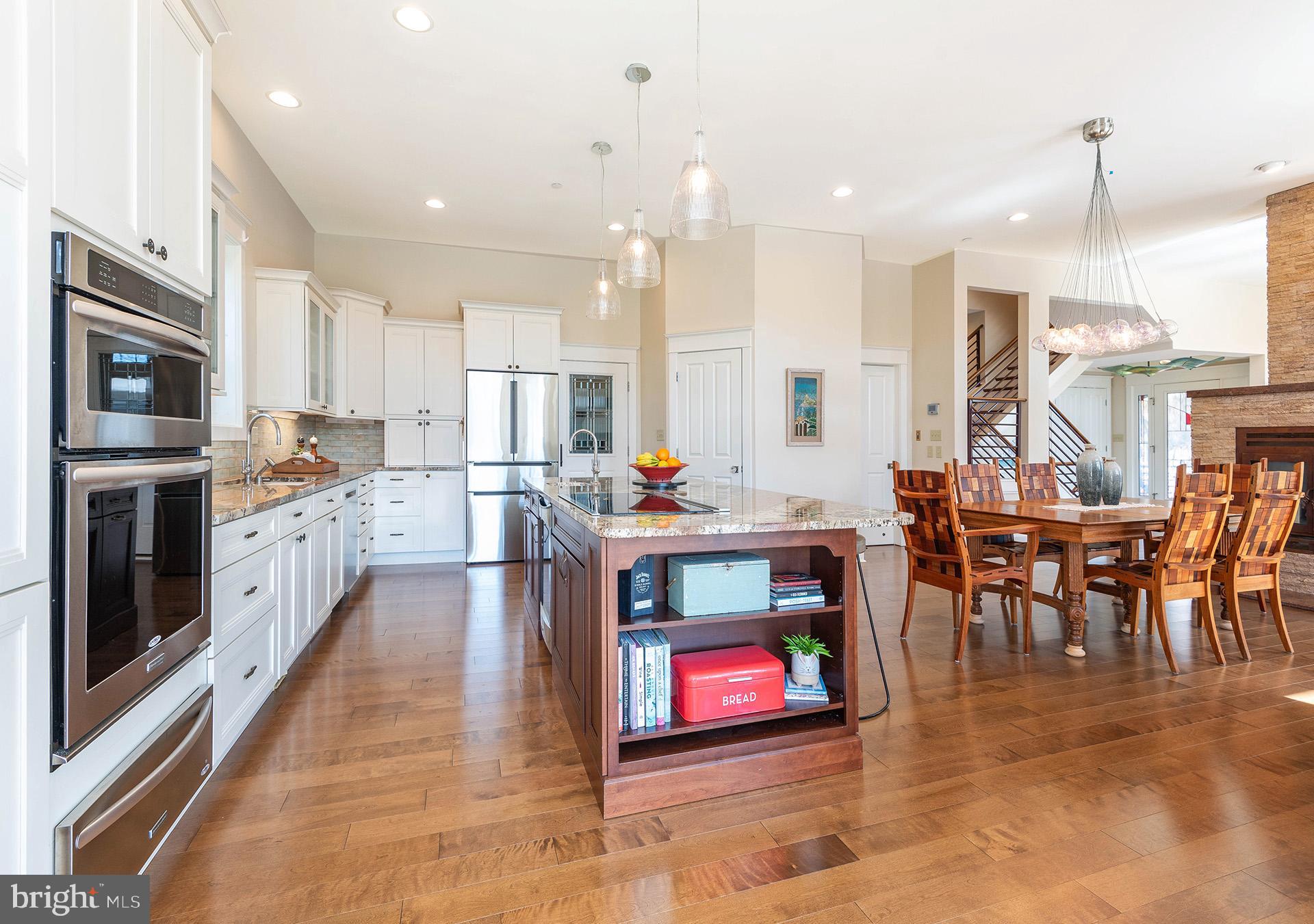 ANNAPOLIS ROADS - Residential