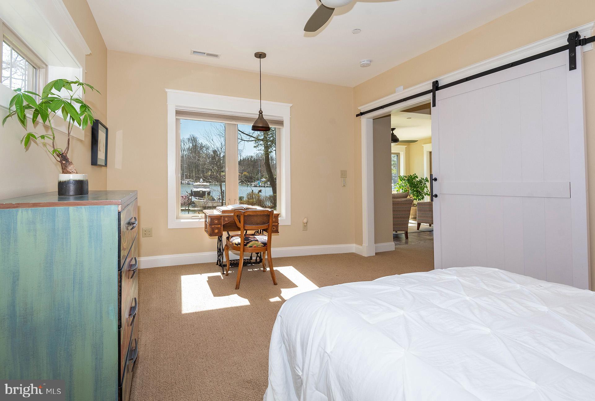 ANNAPOLIS ROADS - Residential