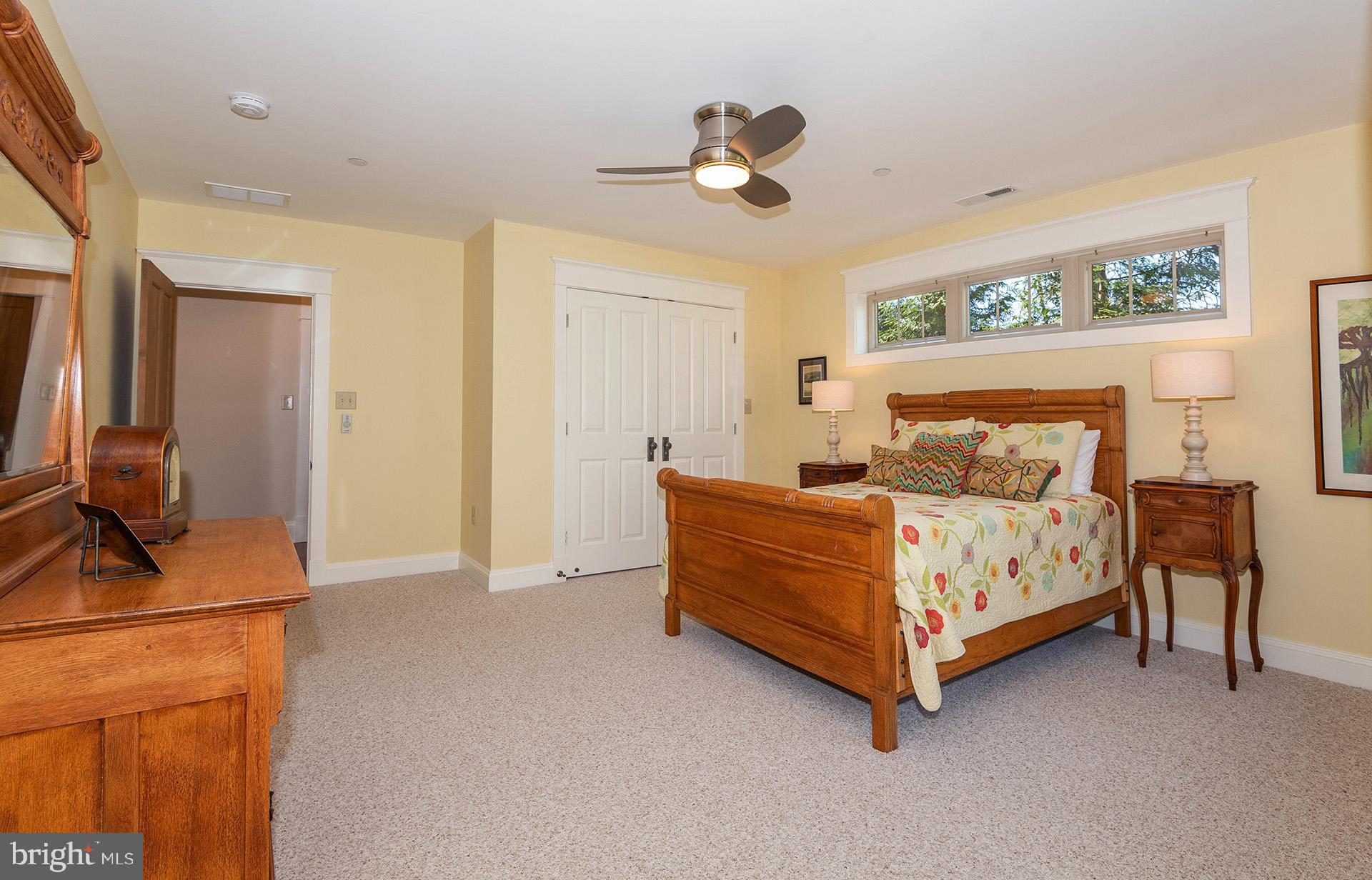 ANNAPOLIS ROADS - Residential