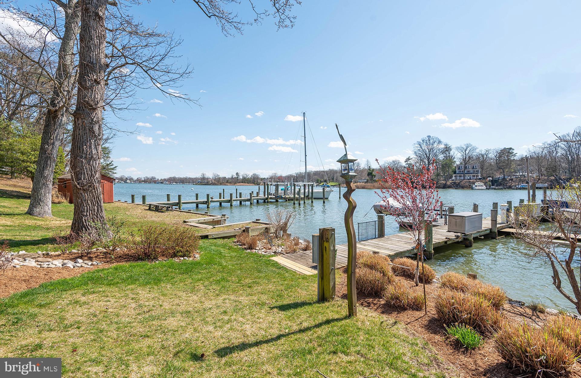 ANNAPOLIS ROADS - Residential