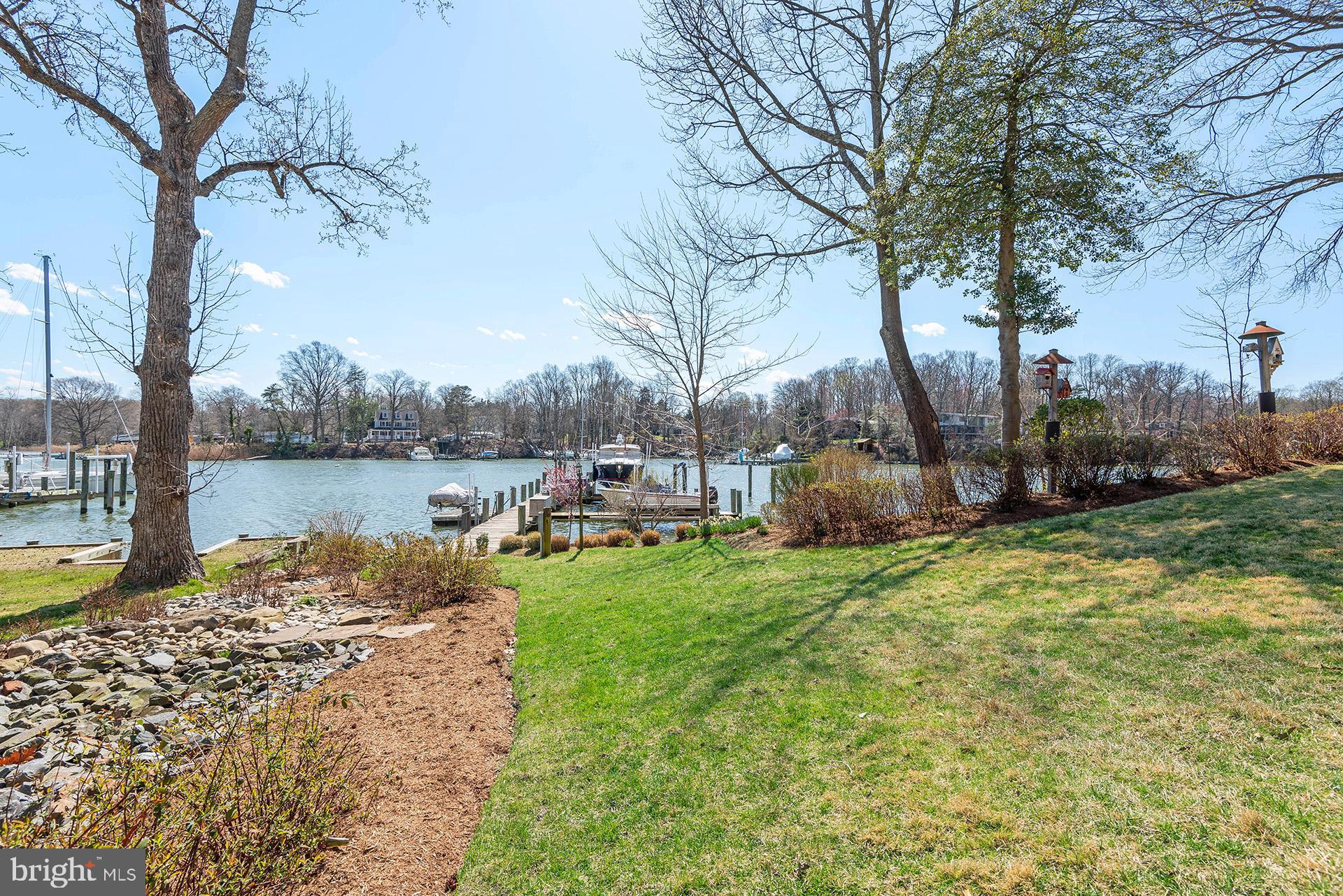 ANNAPOLIS ROADS - Residential