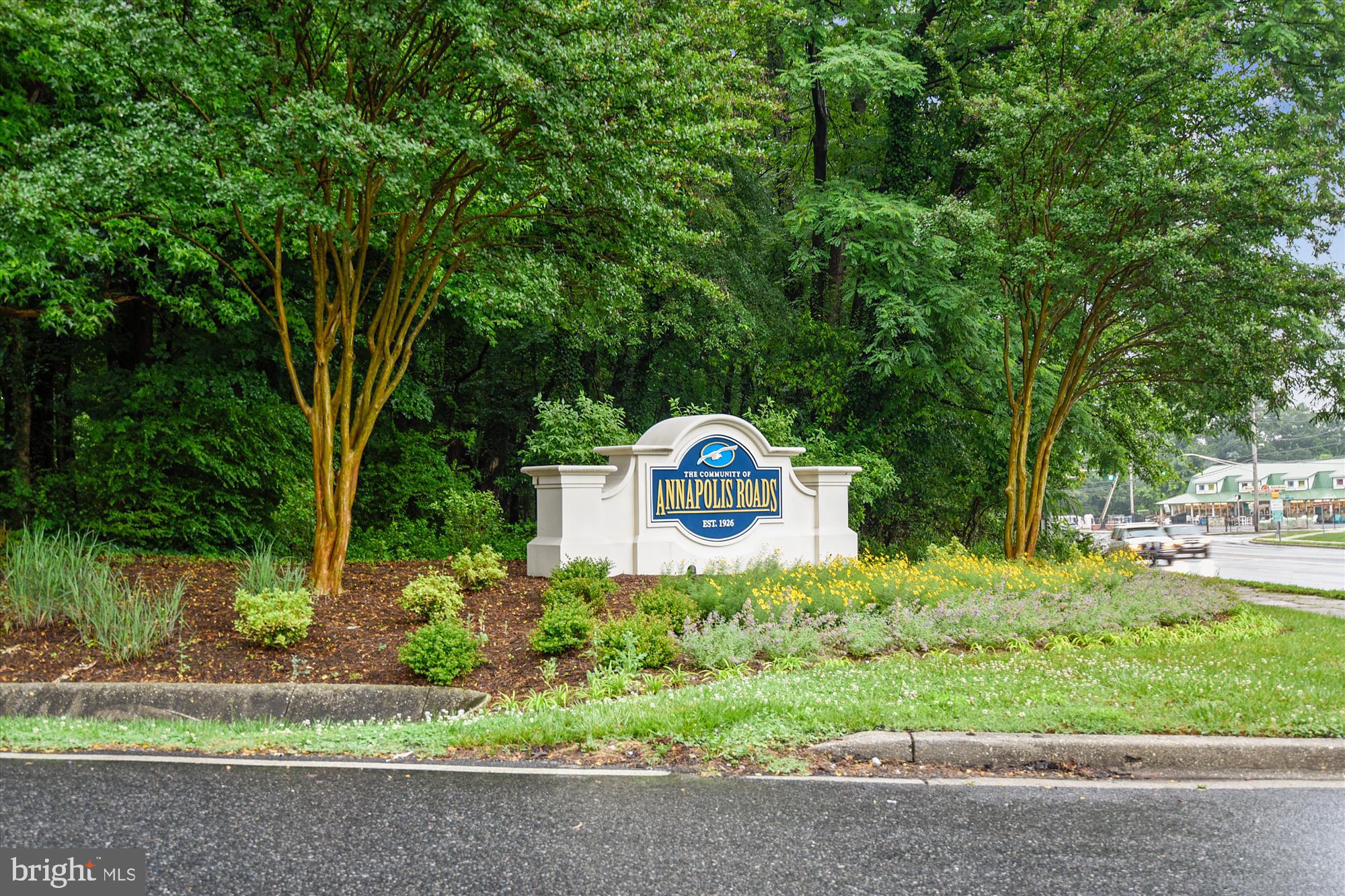 ANNAPOLIS ROADS - Residential