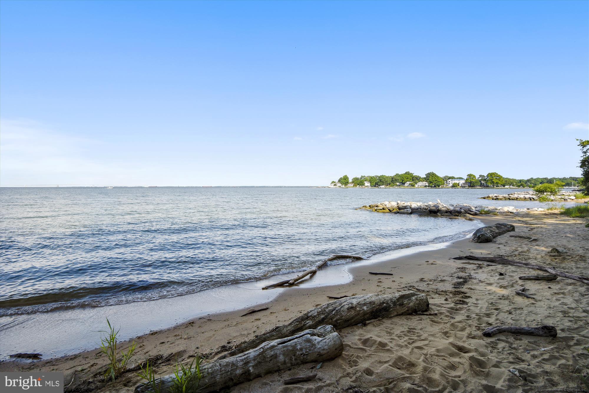 ANNAPOLIS ROADS - Residential