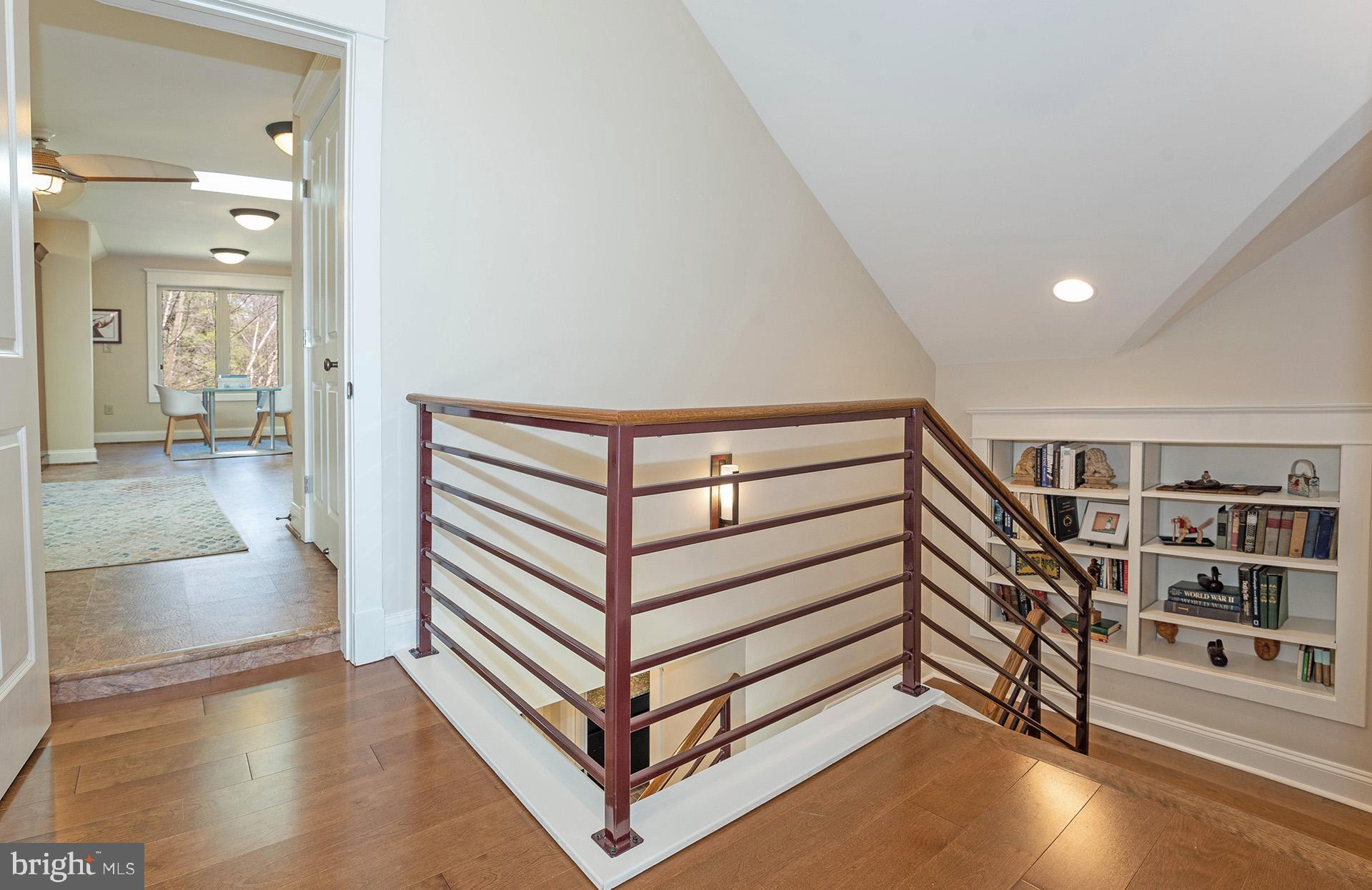 ANNAPOLIS ROADS - Residential